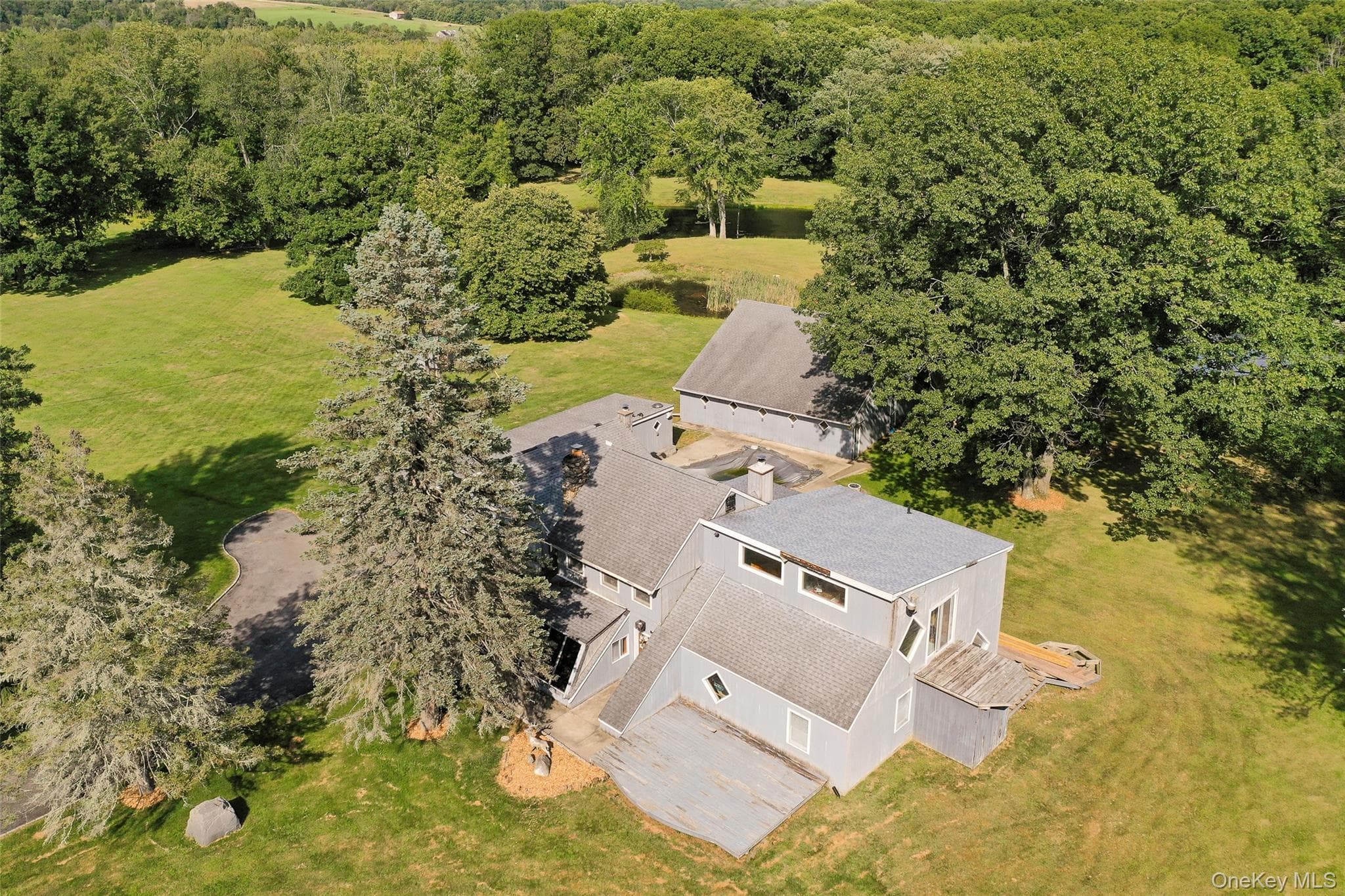89 Deer Pond Road thumbnail 4