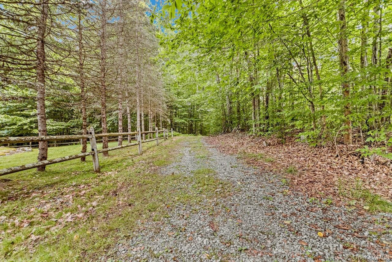 668 Starlight Road thumbnail 30