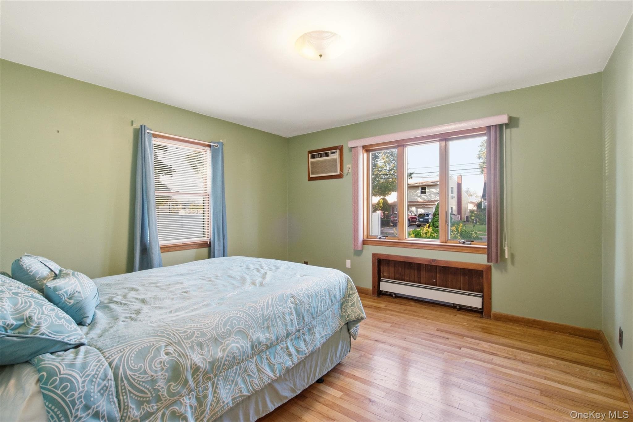 2093 Bergen Street thumbnail 11