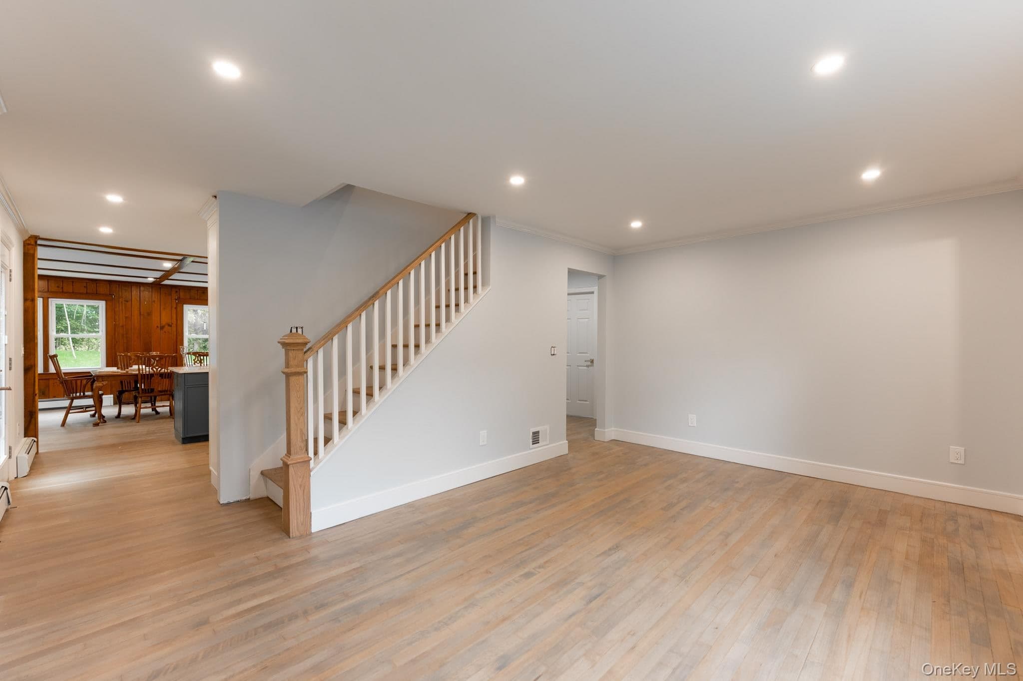 16 Forest Avenue thumbnail 5