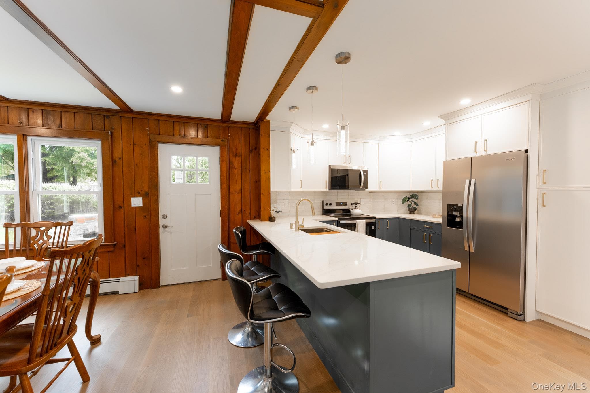 16 Forest Avenue thumbnail 6