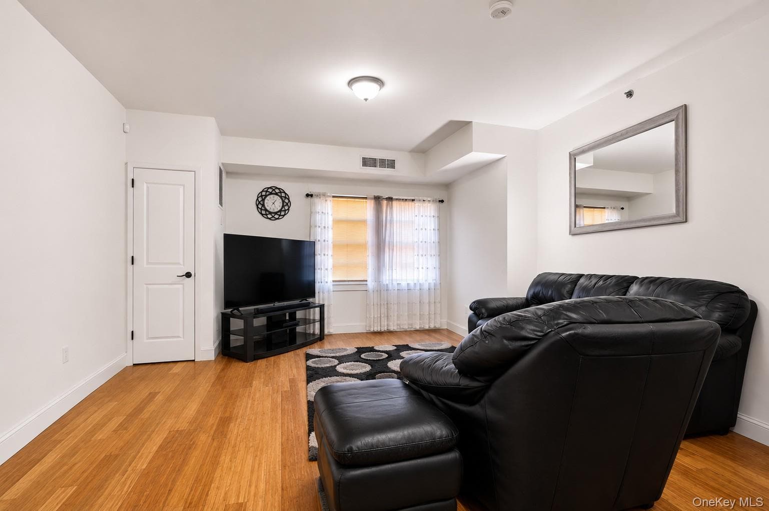 14 E Sandford Boulevard thumbnail 7