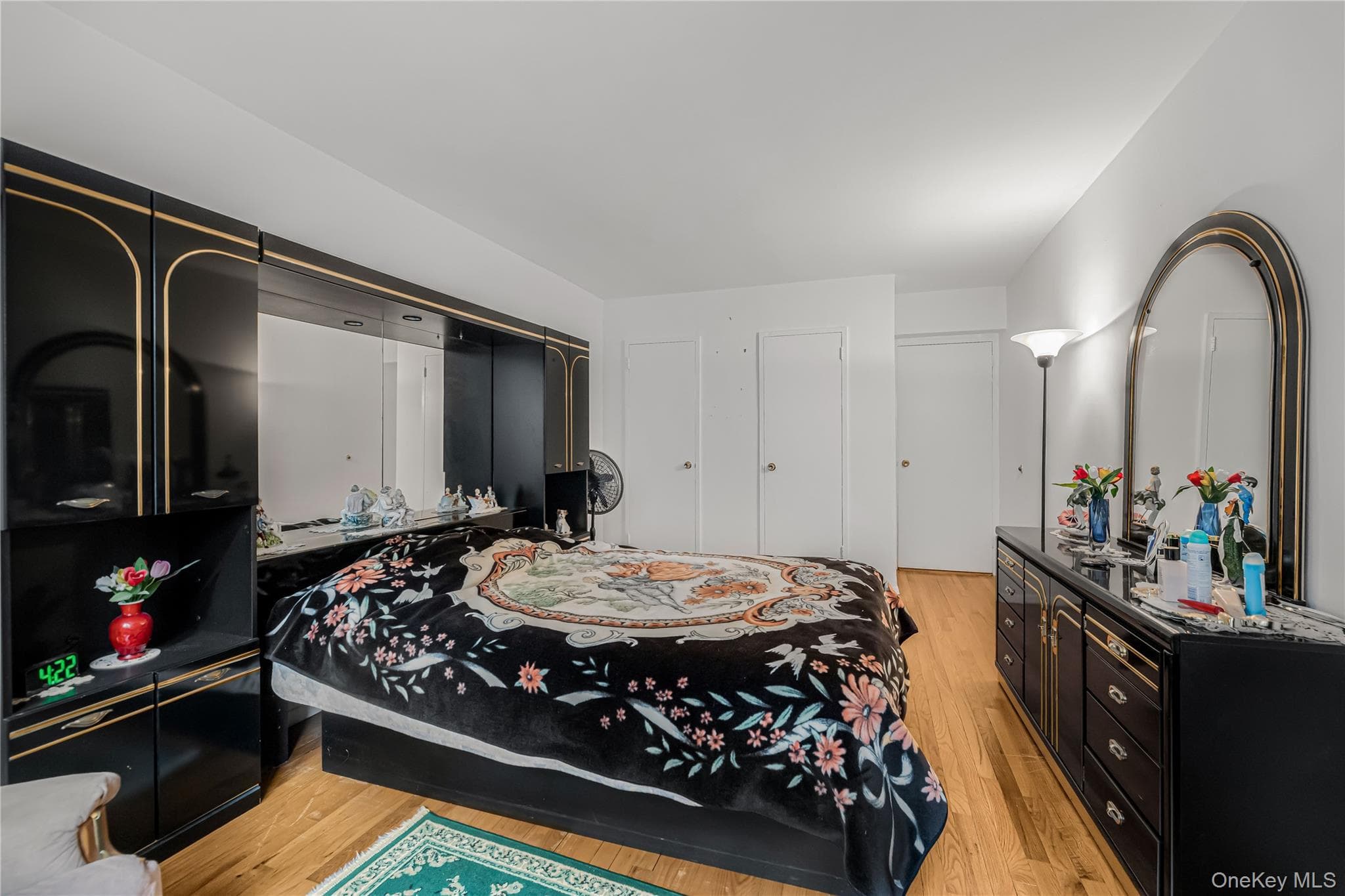 2736 Independence Avenue Unit: 2B thumbnail 9