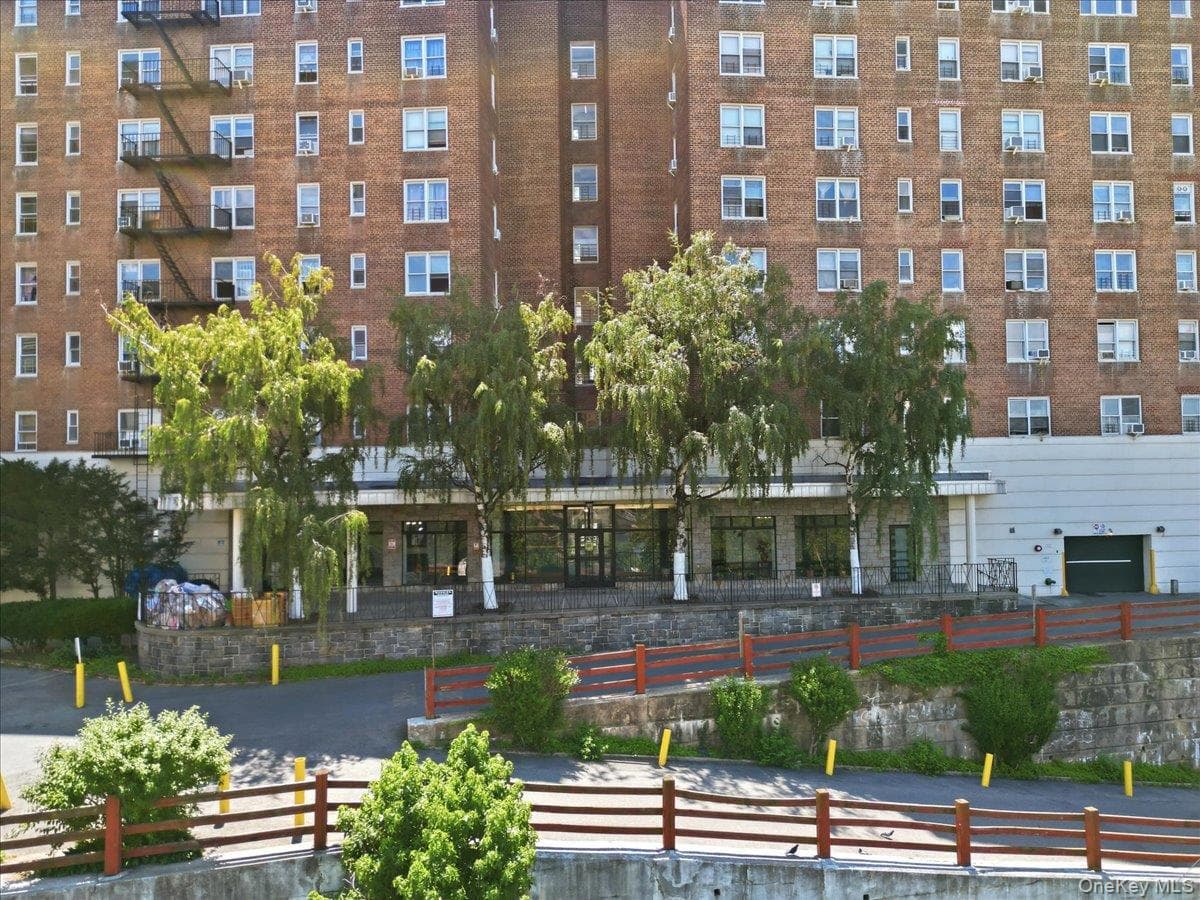2630 Kingsbridge Terrace Unit: 5O thumbnail 21