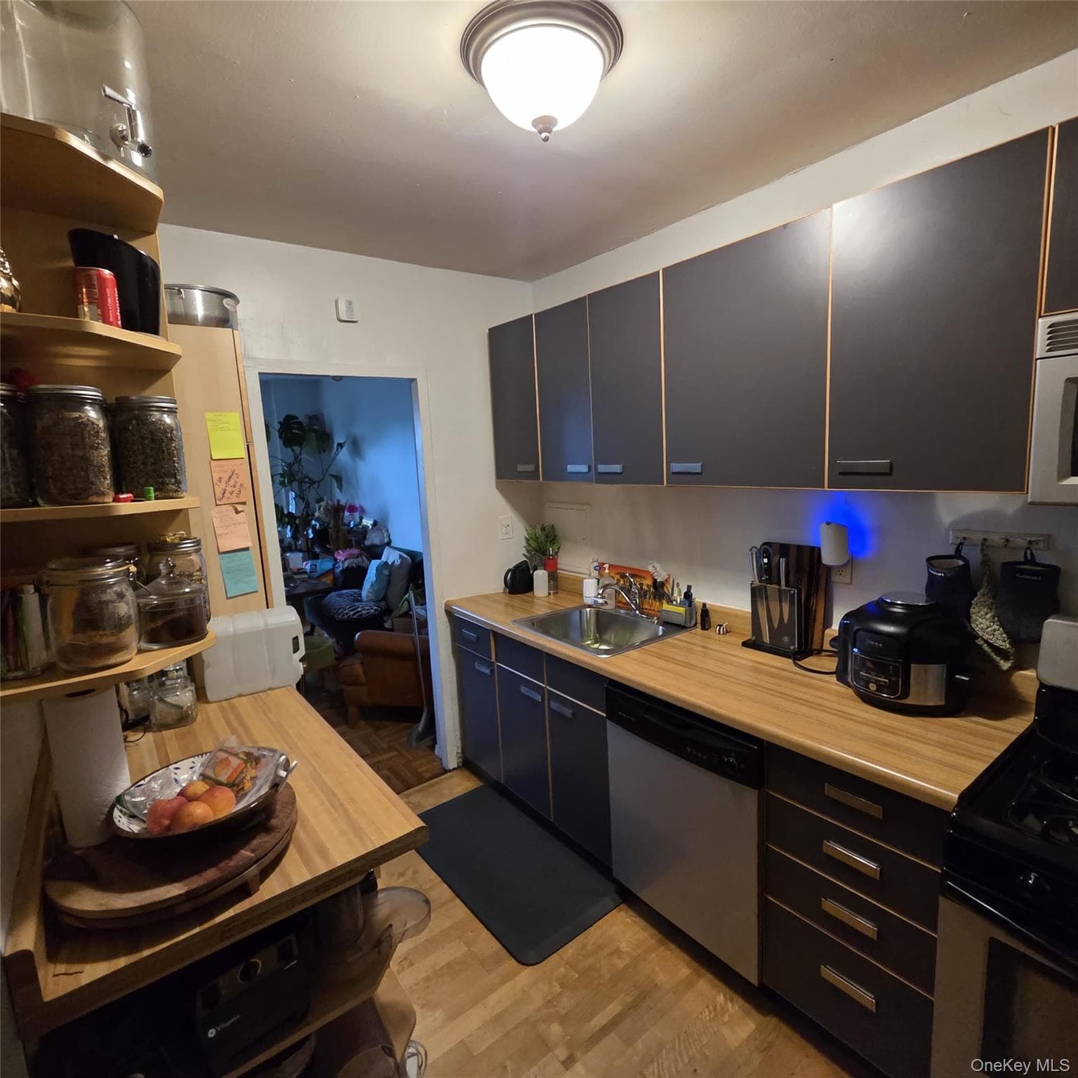 6 Fordham Hill Oval Unit: 8H thumbnail 4