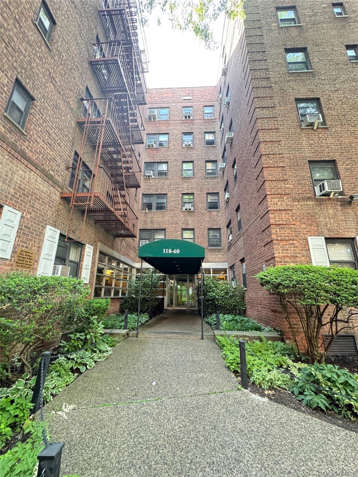 118-60 Metropolitan Avenue Unit: 1J thumbnail 3
