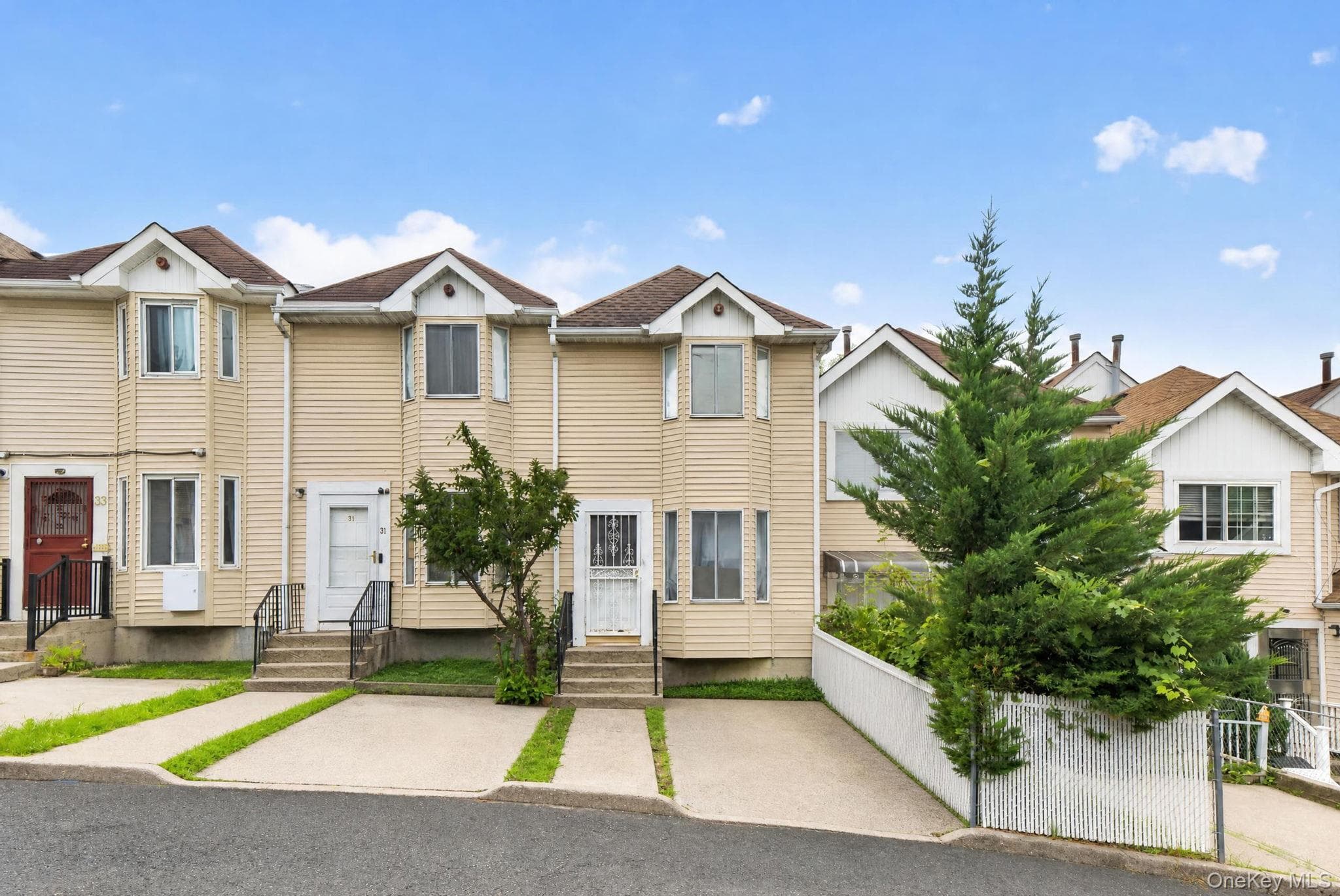 29 Tappen Court photo 1