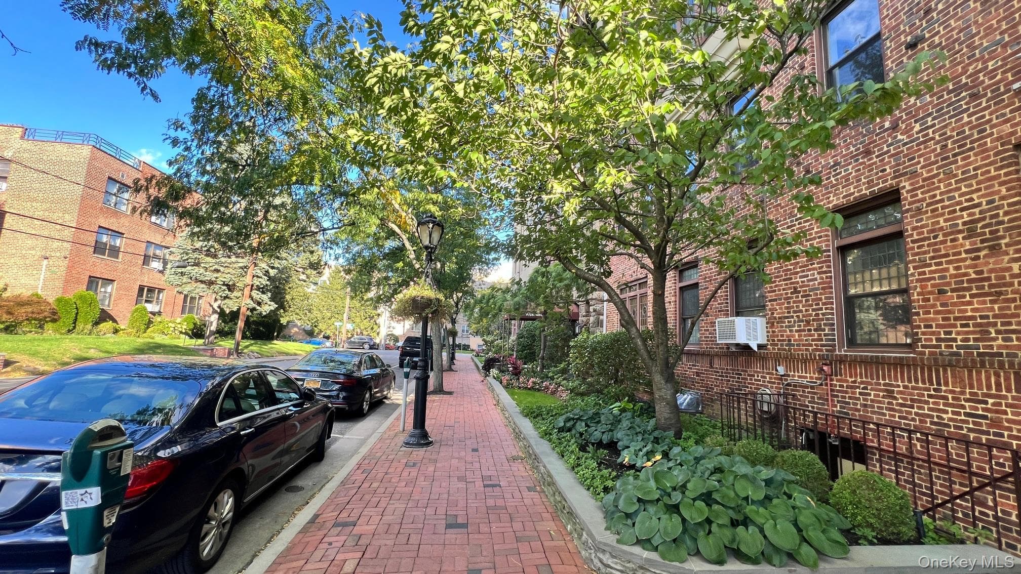 4 Maple Drive Unit: 6F thumbnail 2