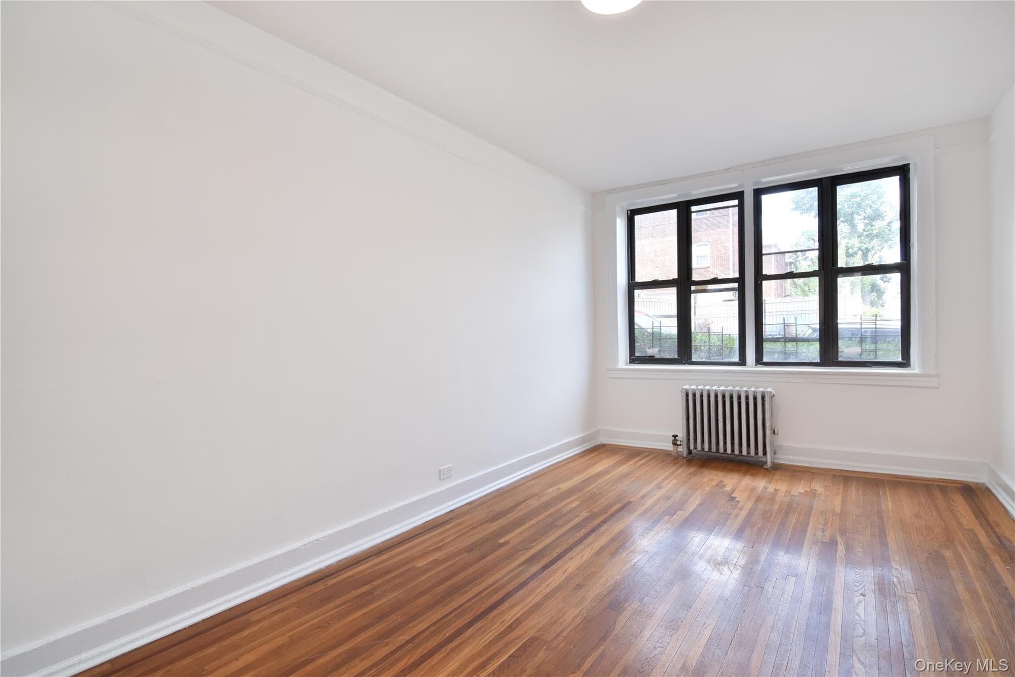 590 E 3rd Street Unit: 1L thumbnail 17