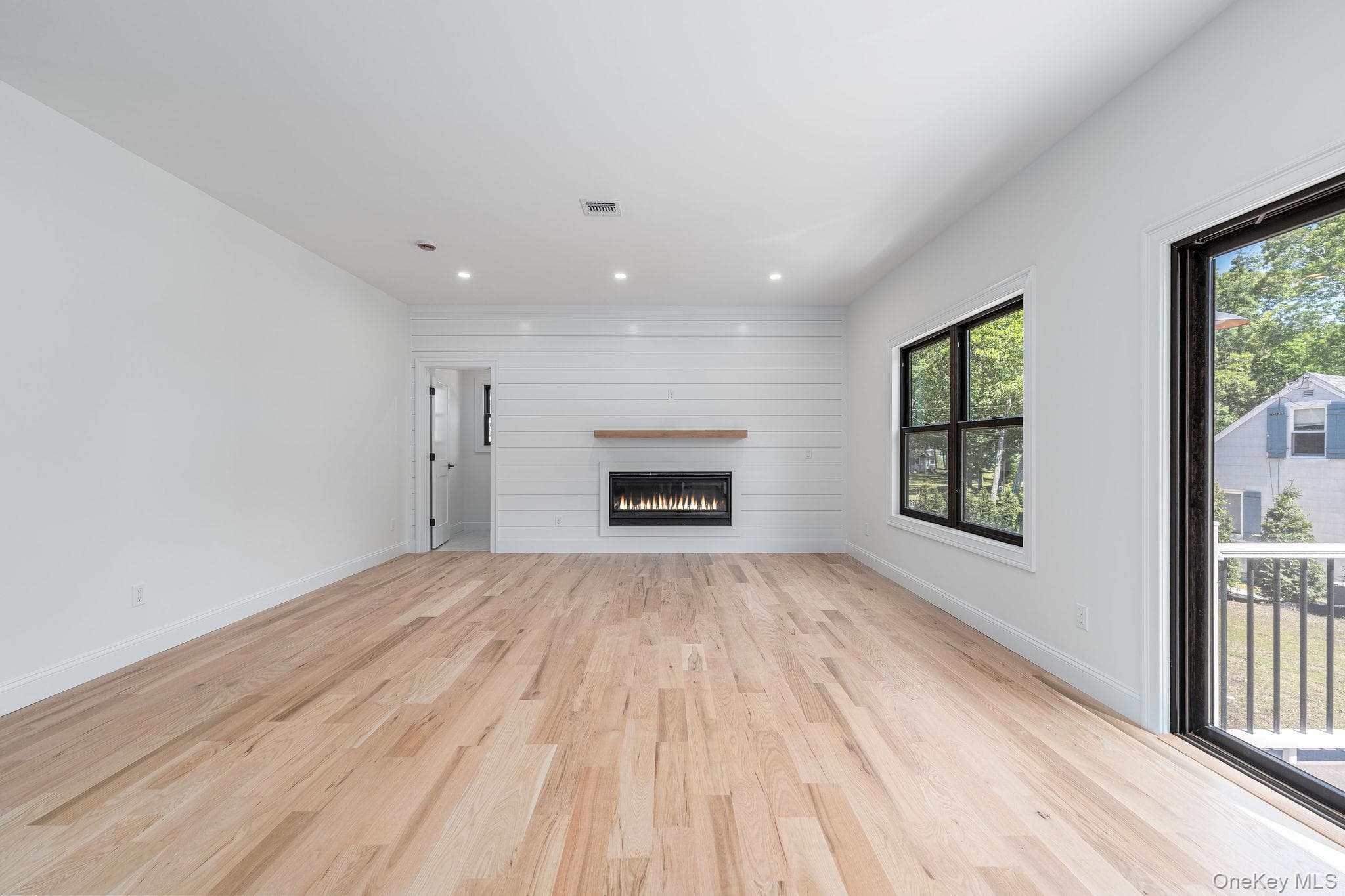 1700 Smith Drive thumbnail 16