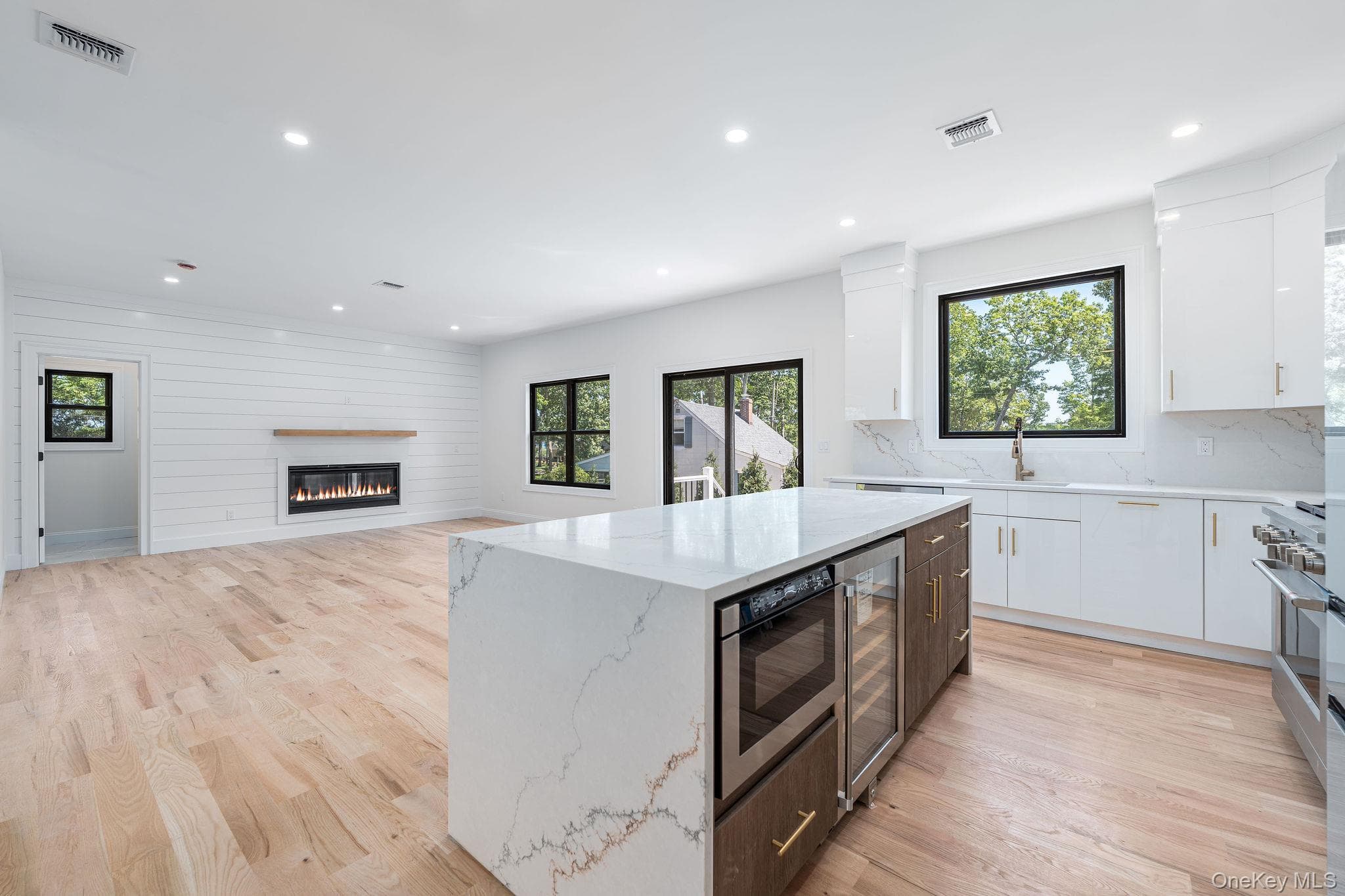 1700 Smith Drive thumbnail 15