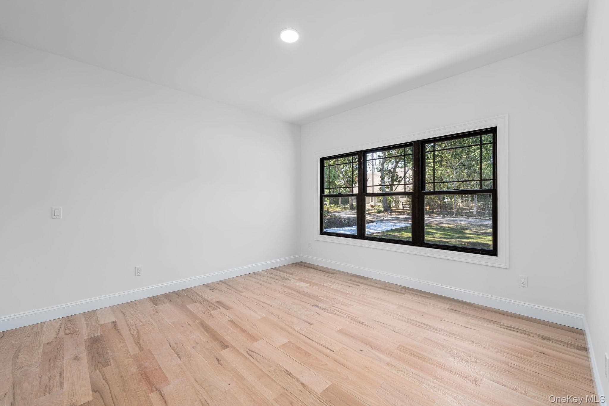 1700 Smith Drive thumbnail 19