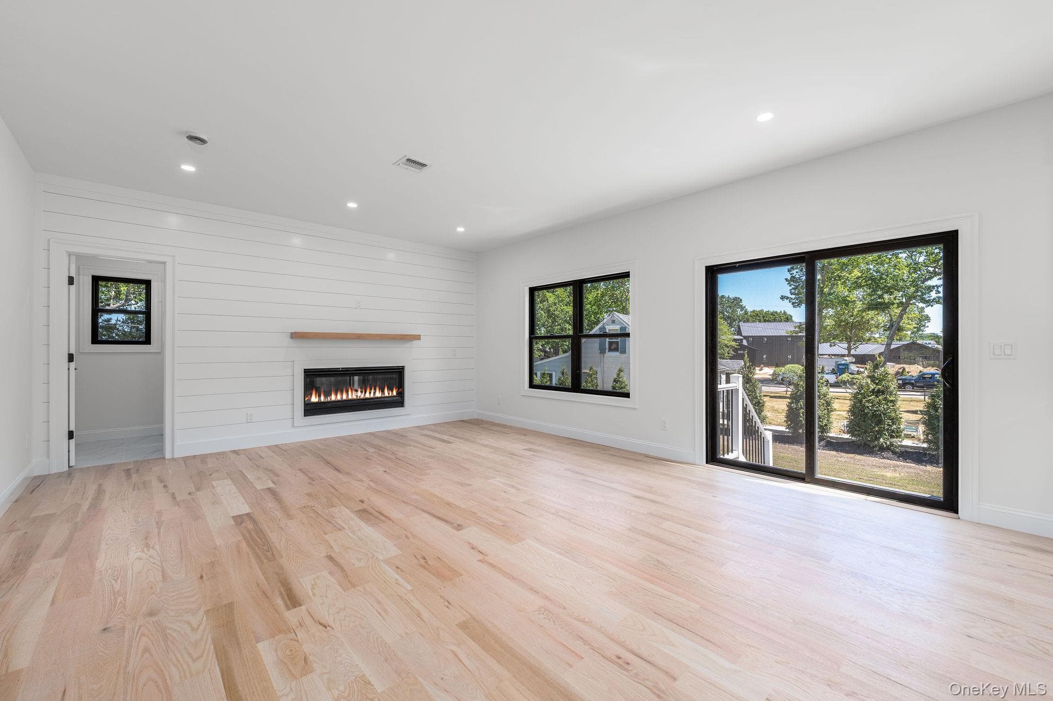 1700 Smith Drive thumbnail 5