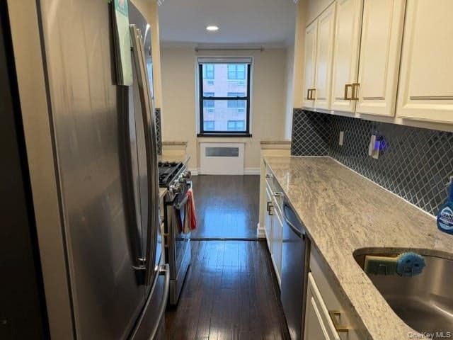 3 Birchwood Court Unit: 4M thumbnail 3