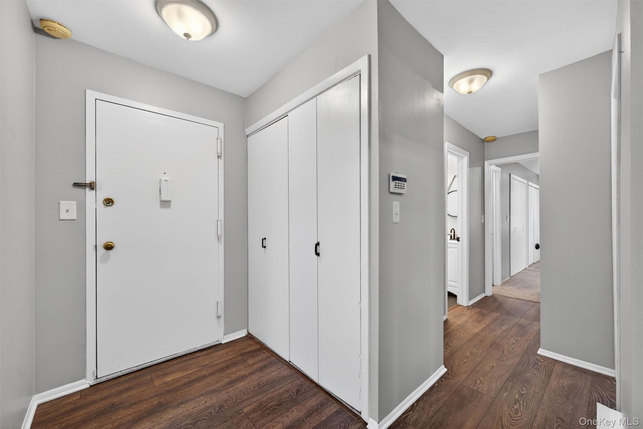 631 Sierra Vista Lane thumbnail 8