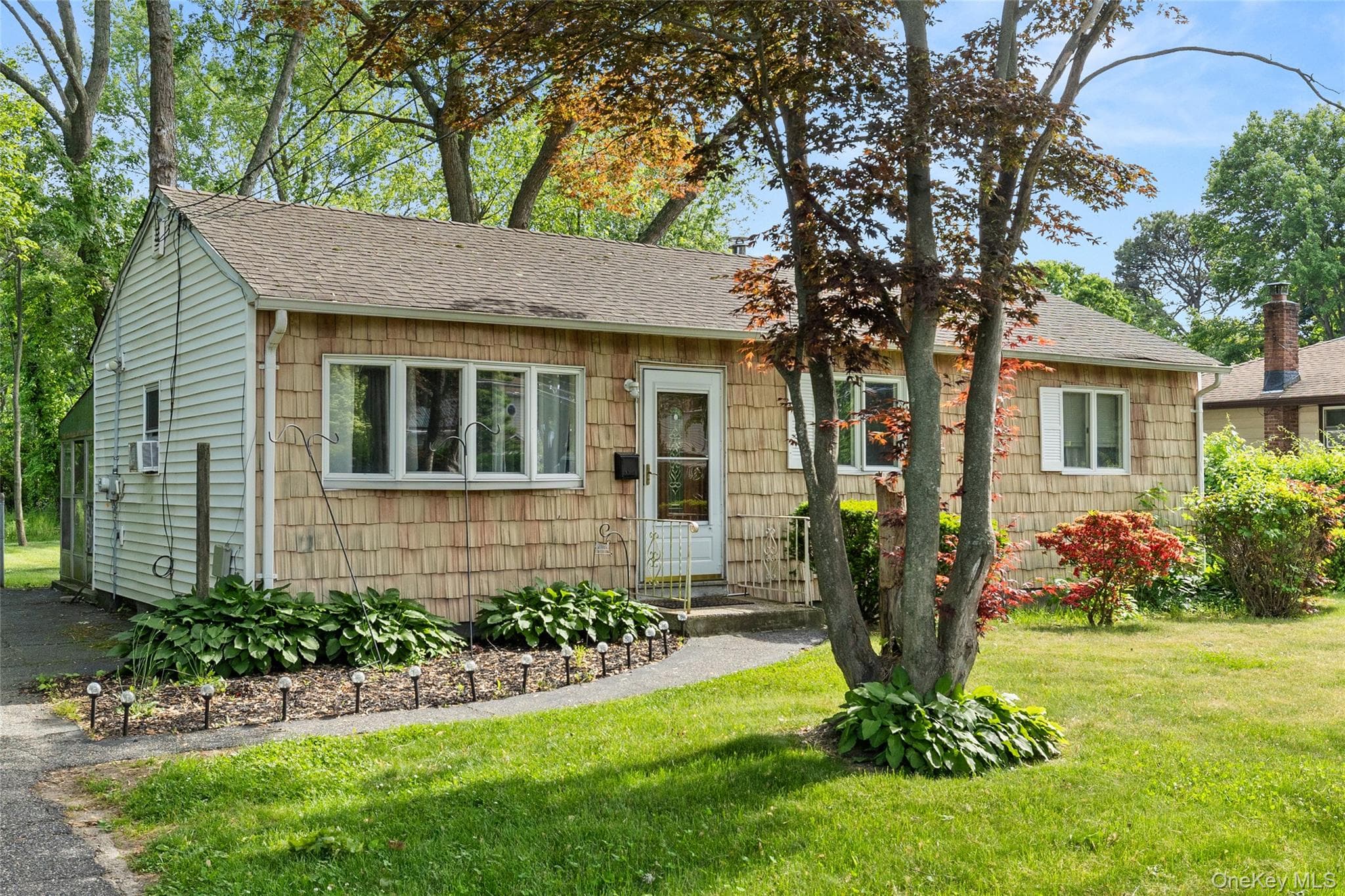 70 E Lakeland Street thumbnail 2