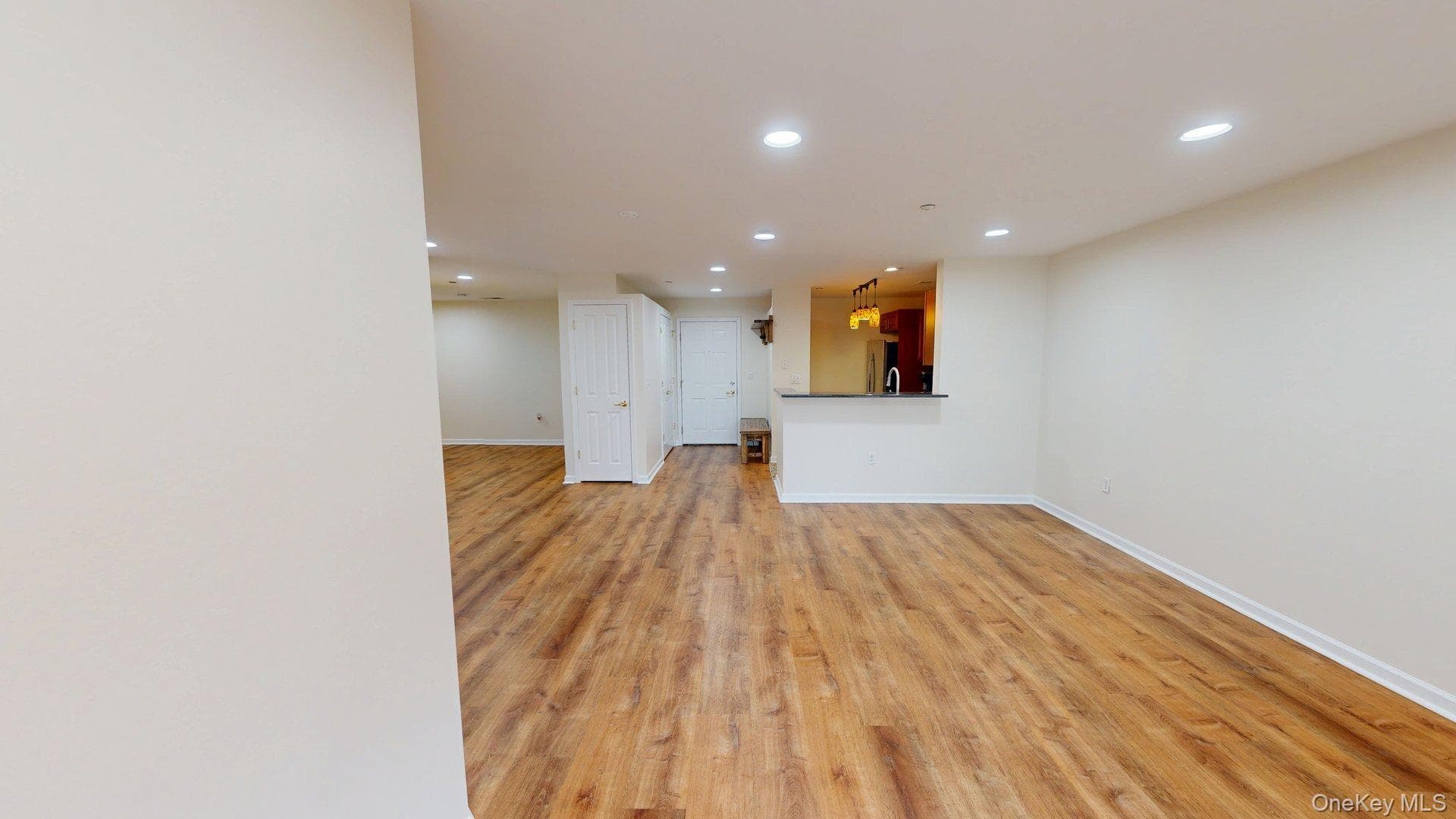 1109 Round Pointe Drive Unit: 1109 thumbnail 4