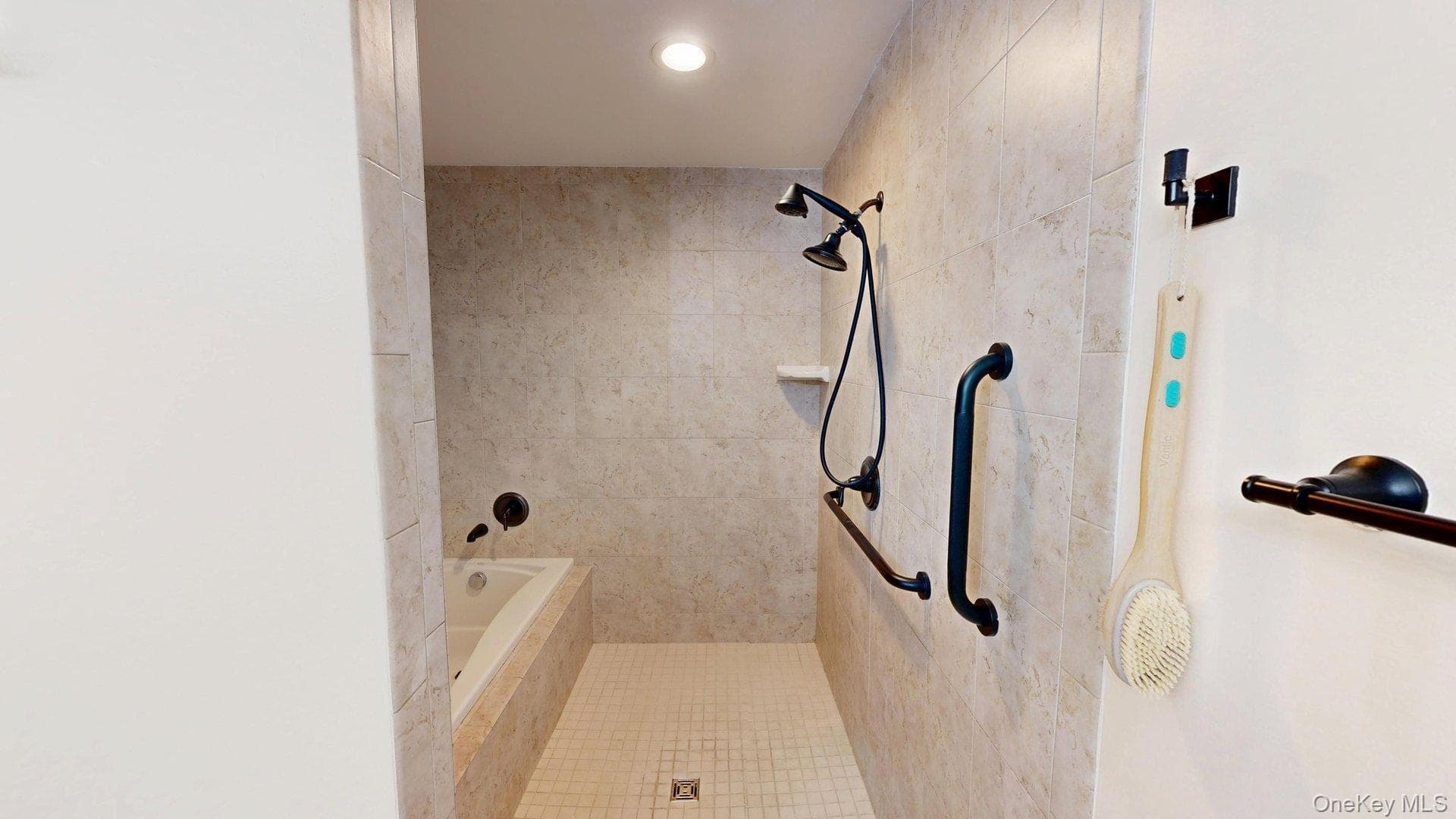 1109 Round Pointe Drive Unit: 1109 thumbnail 11
