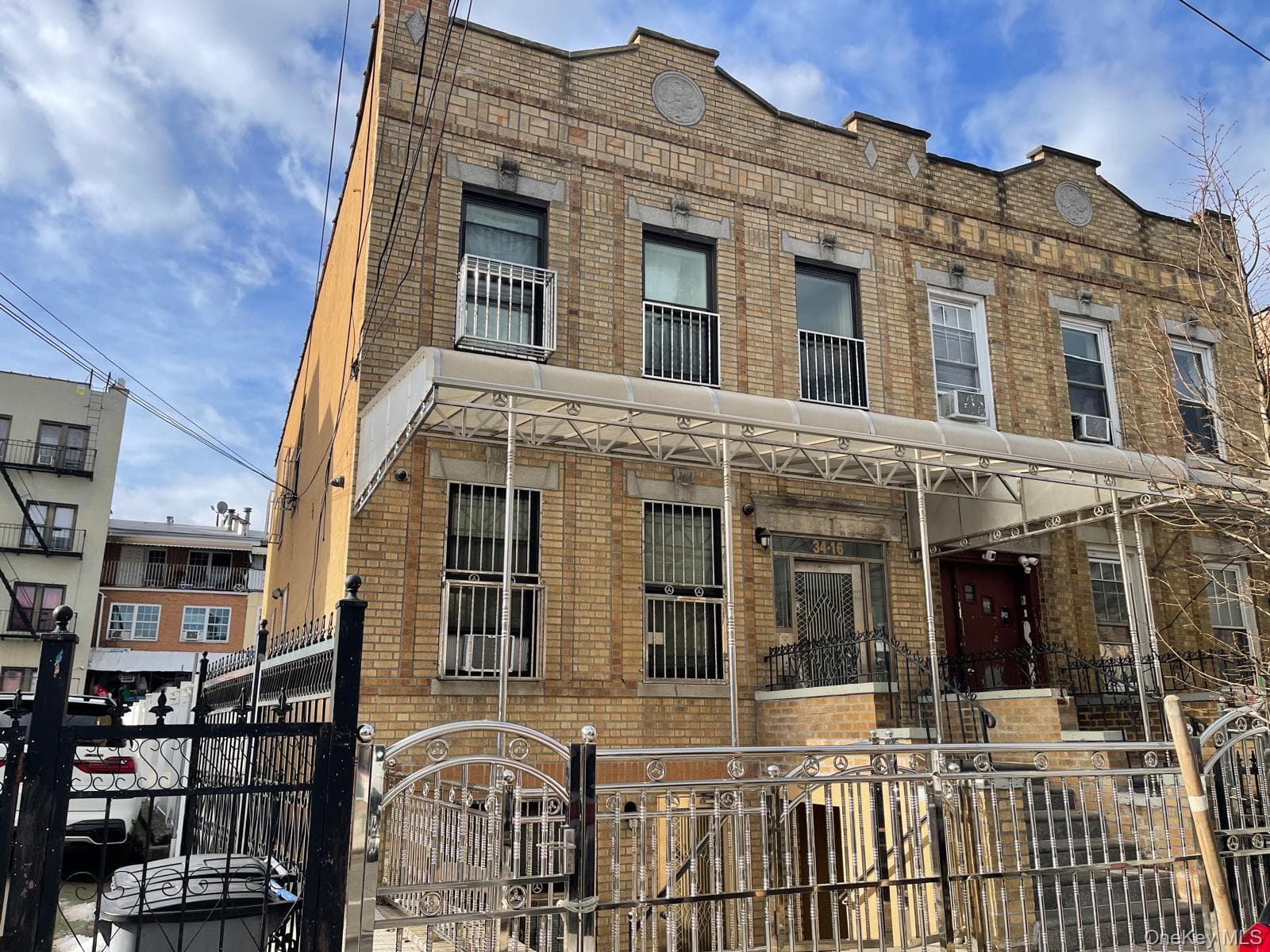 3416 103rd Street thumbnail 2
