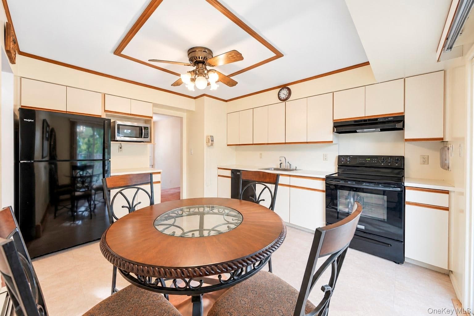 36 Deer Park Boulevard thumbnail 20