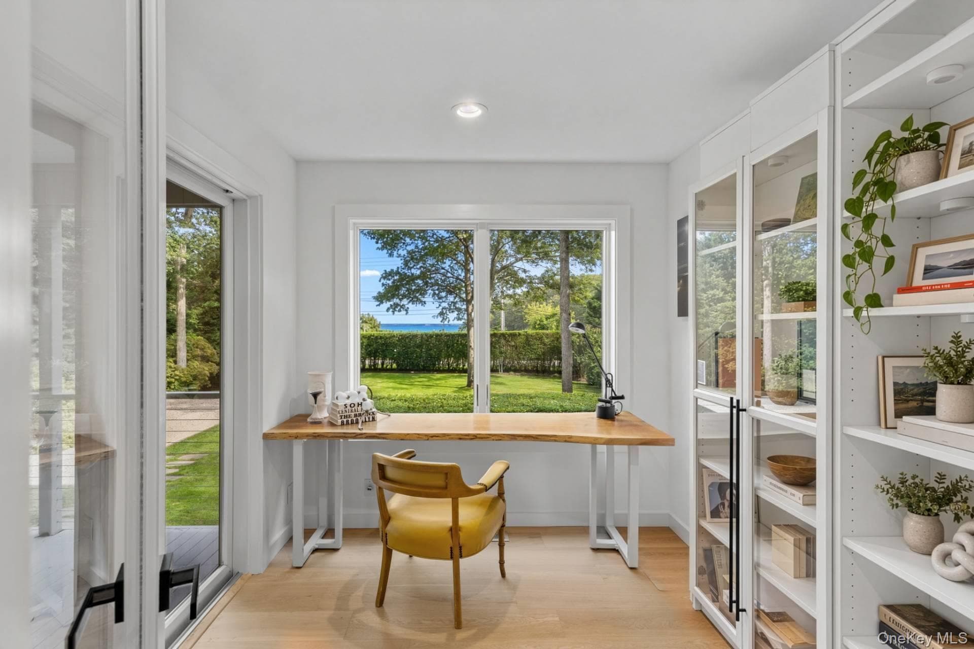 1039 Springs Fireplace Road thumbnail 23