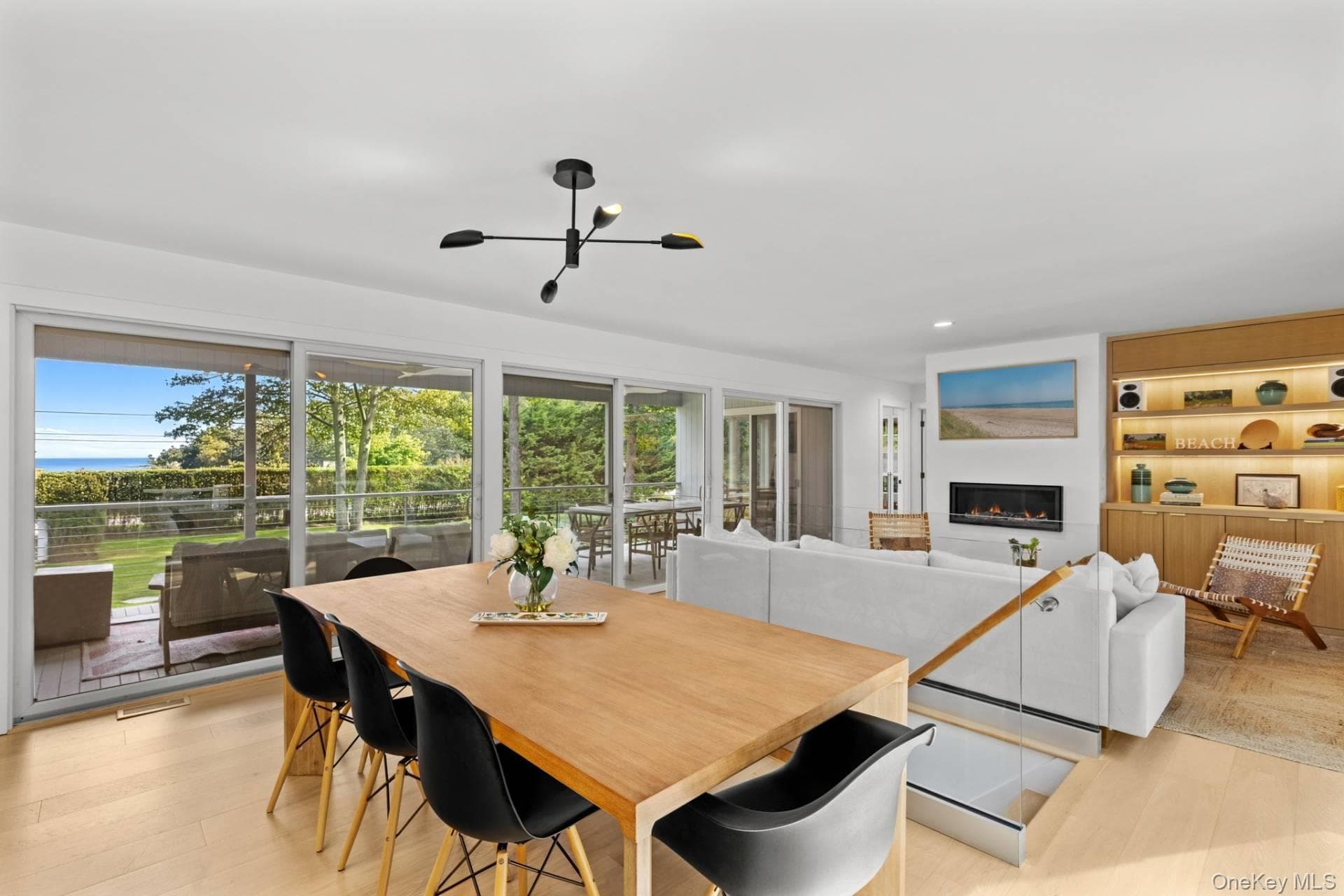 1039 Springs Fireplace Road thumbnail 17