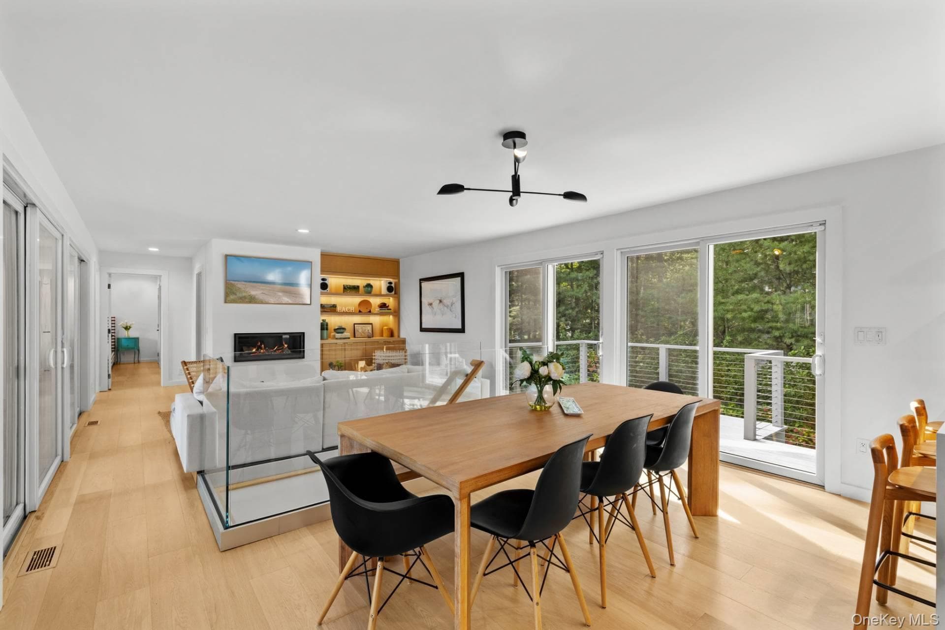 1039 Springs Fireplace Road thumbnail 16