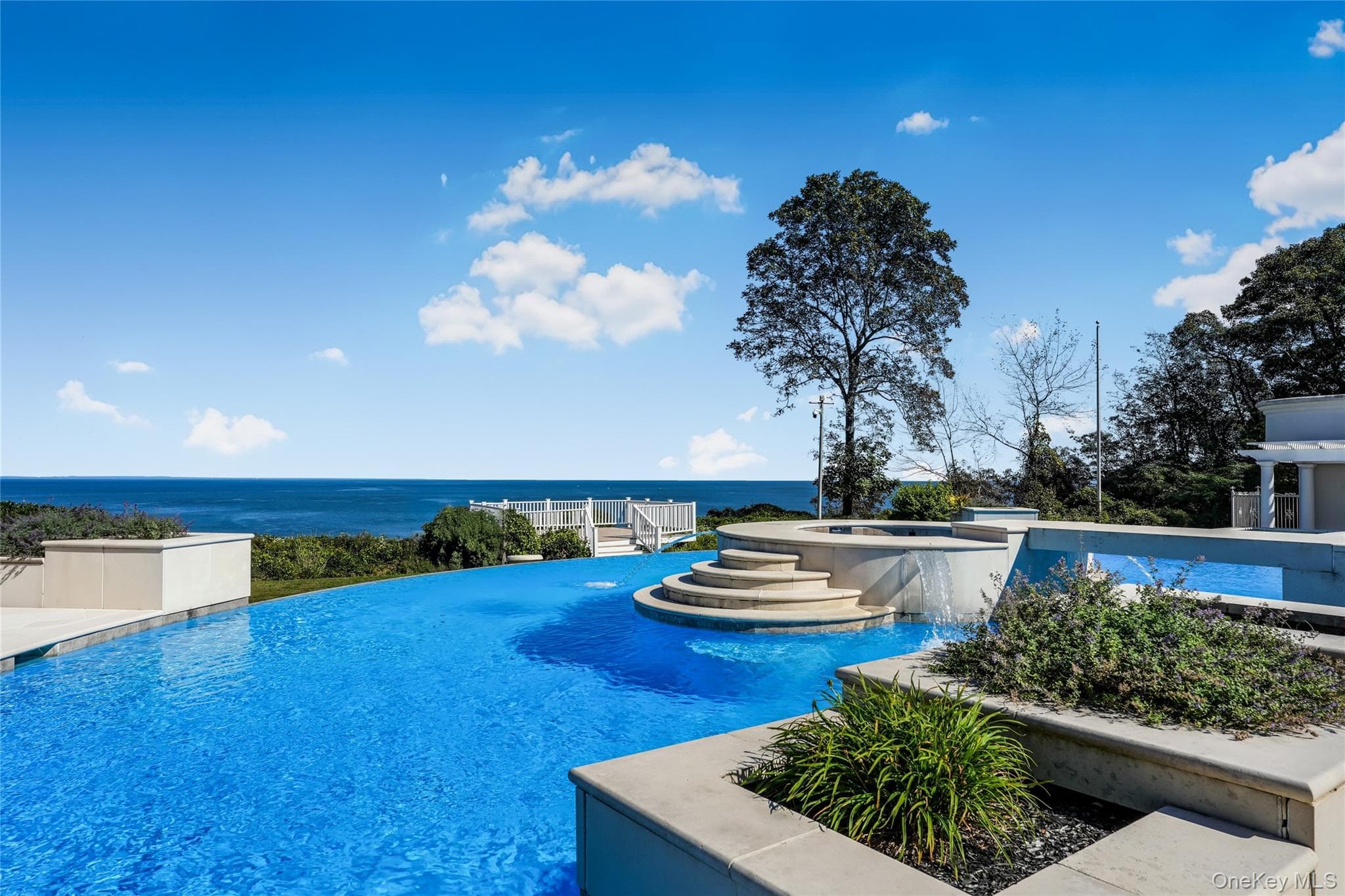 157 Cliff Road thumbnail 9