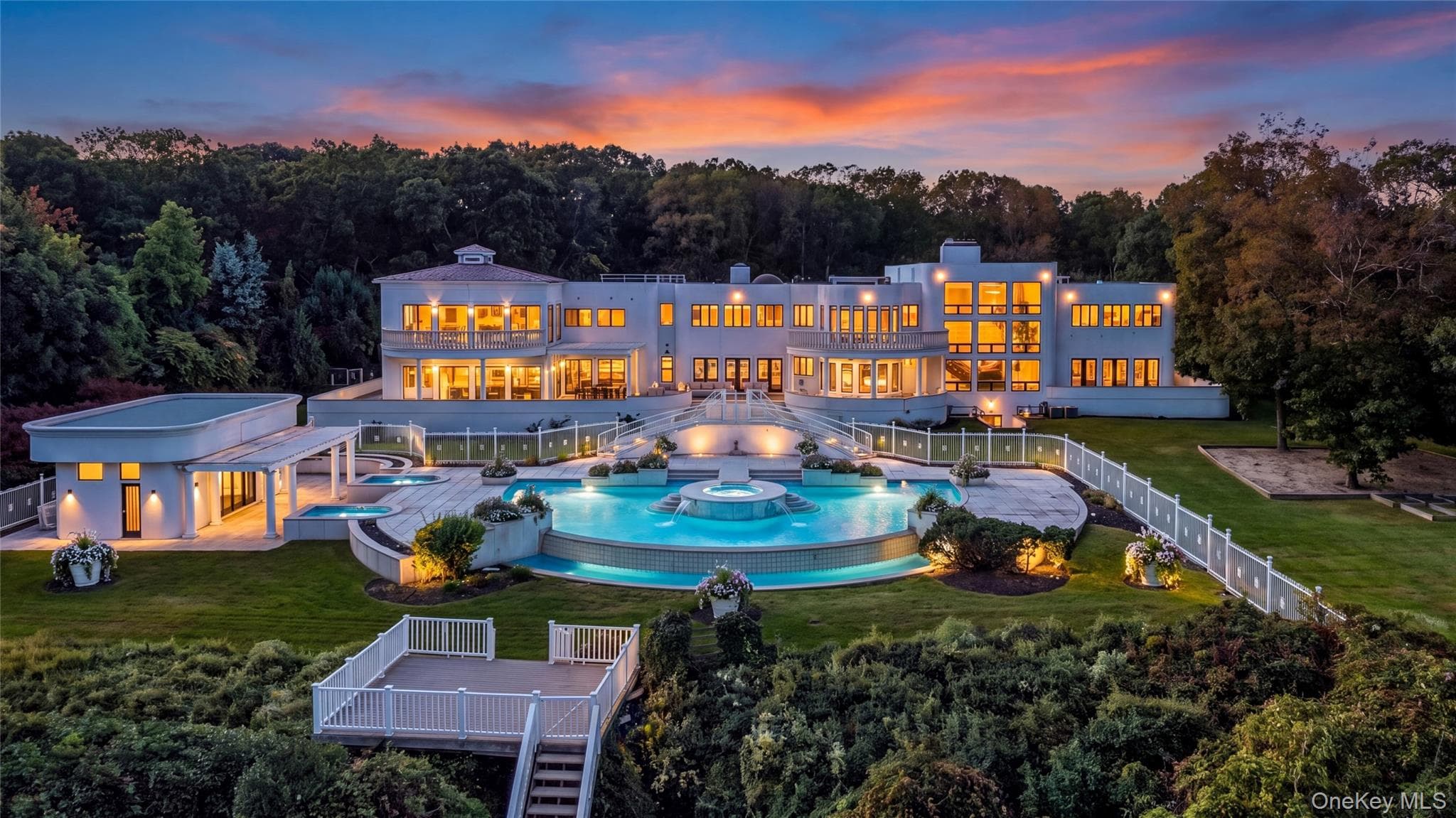 157 Cliff Road, Port Jefferson