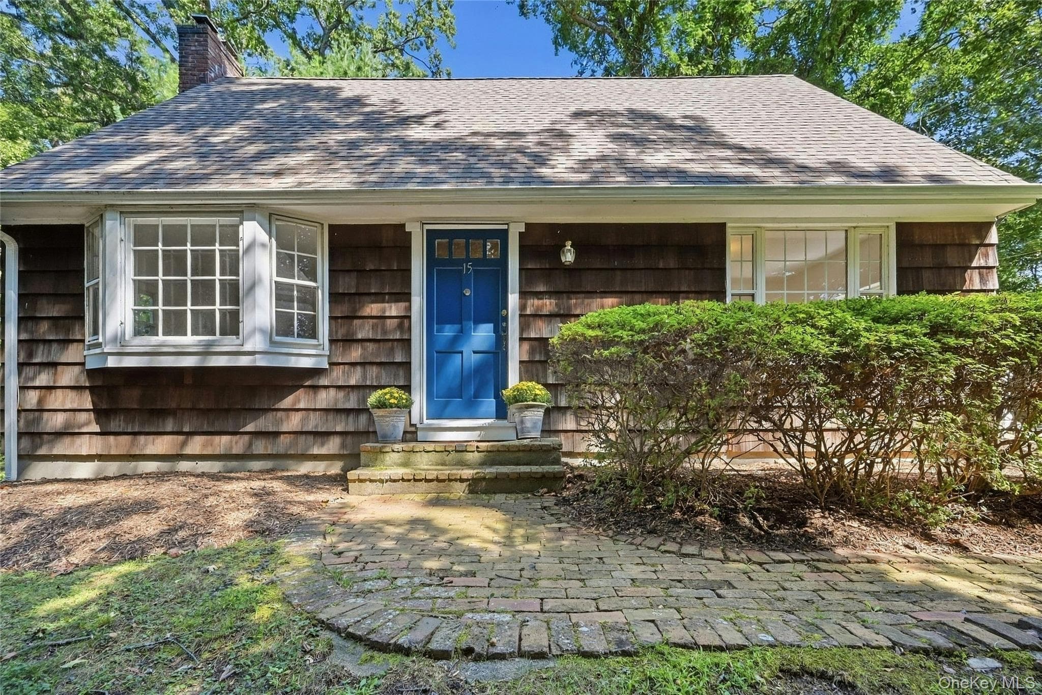 15 Shore Oaks Drive photo 1