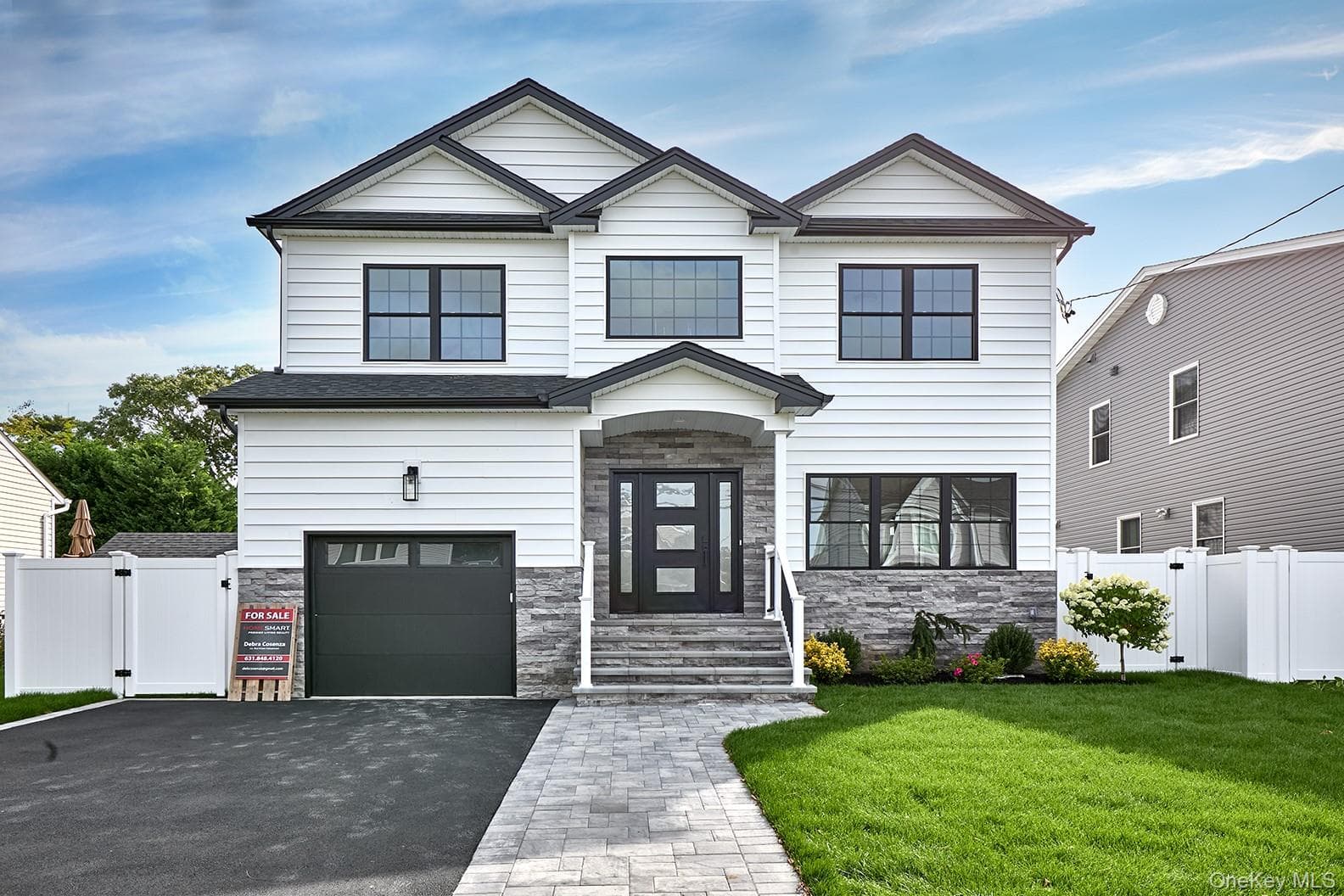 104 Maeder Avenue, North Merrick