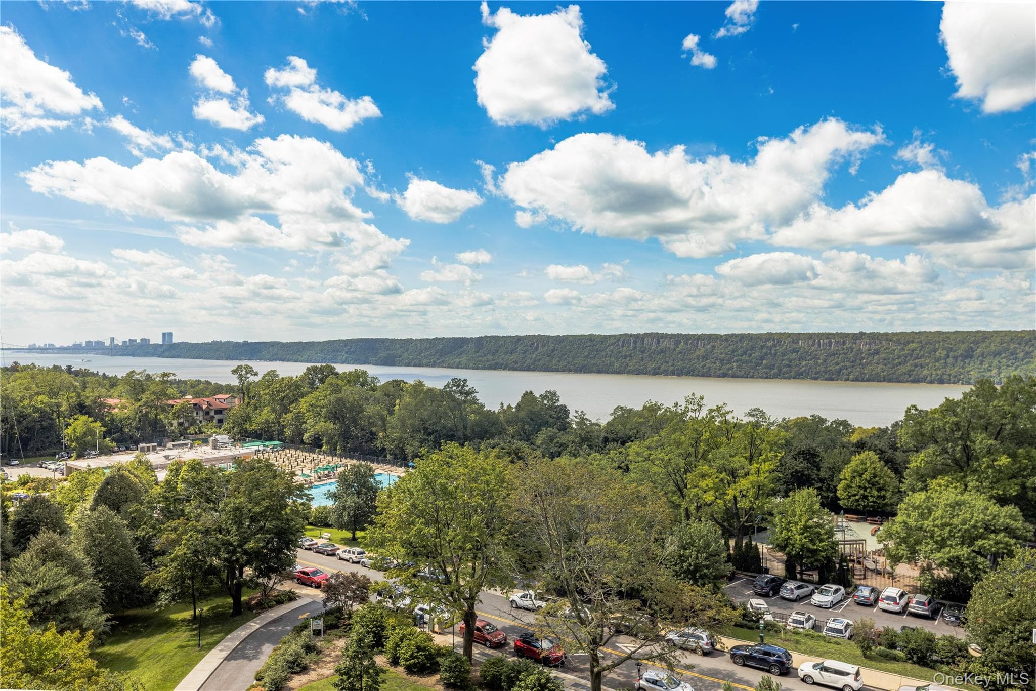 5800 Arlington Avenue Unit: 9P thumbnail 8