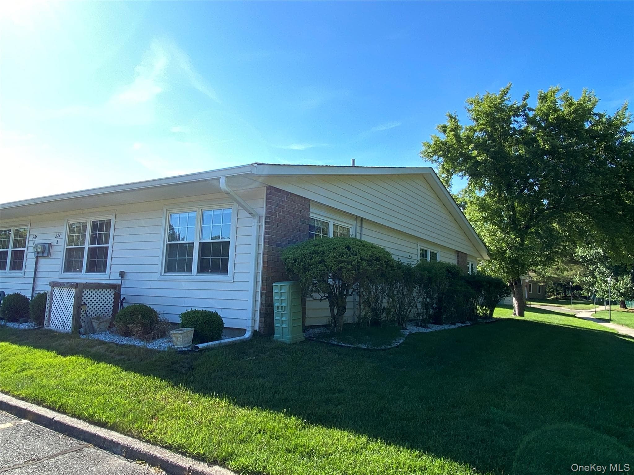 274 Berwick Court Unit: A thumbnail 10