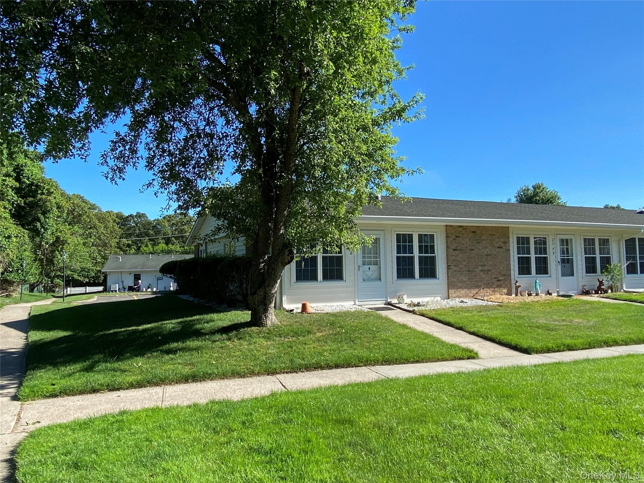 274 Berwick Court Unit: A thumbnail 9