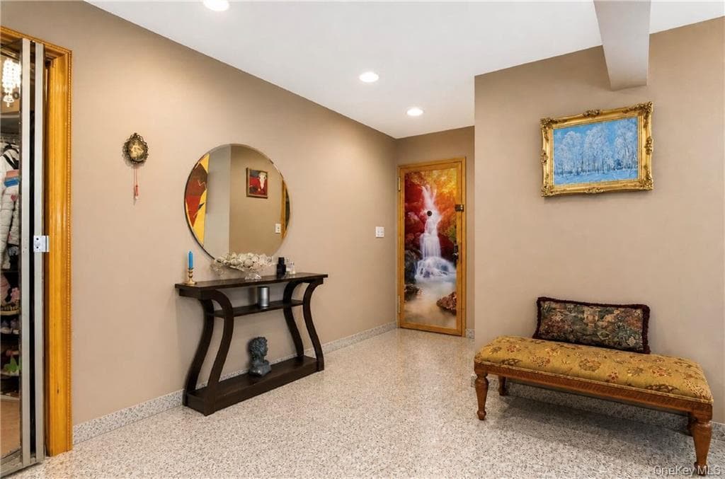 2800 Coyle Street Unit: 322 thumbnail 5