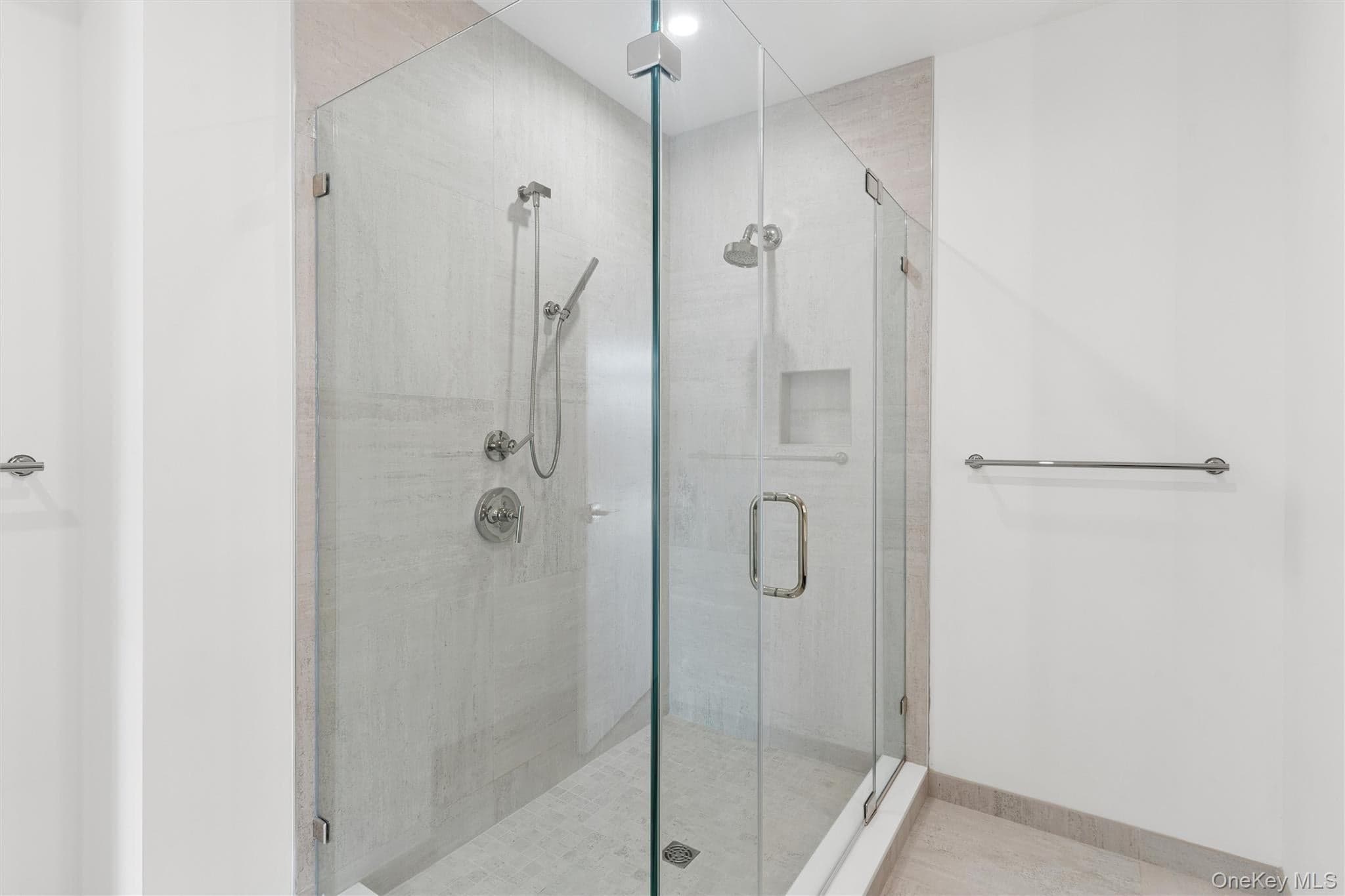 140 Boardwalk Unit: 905B thumbnail 17