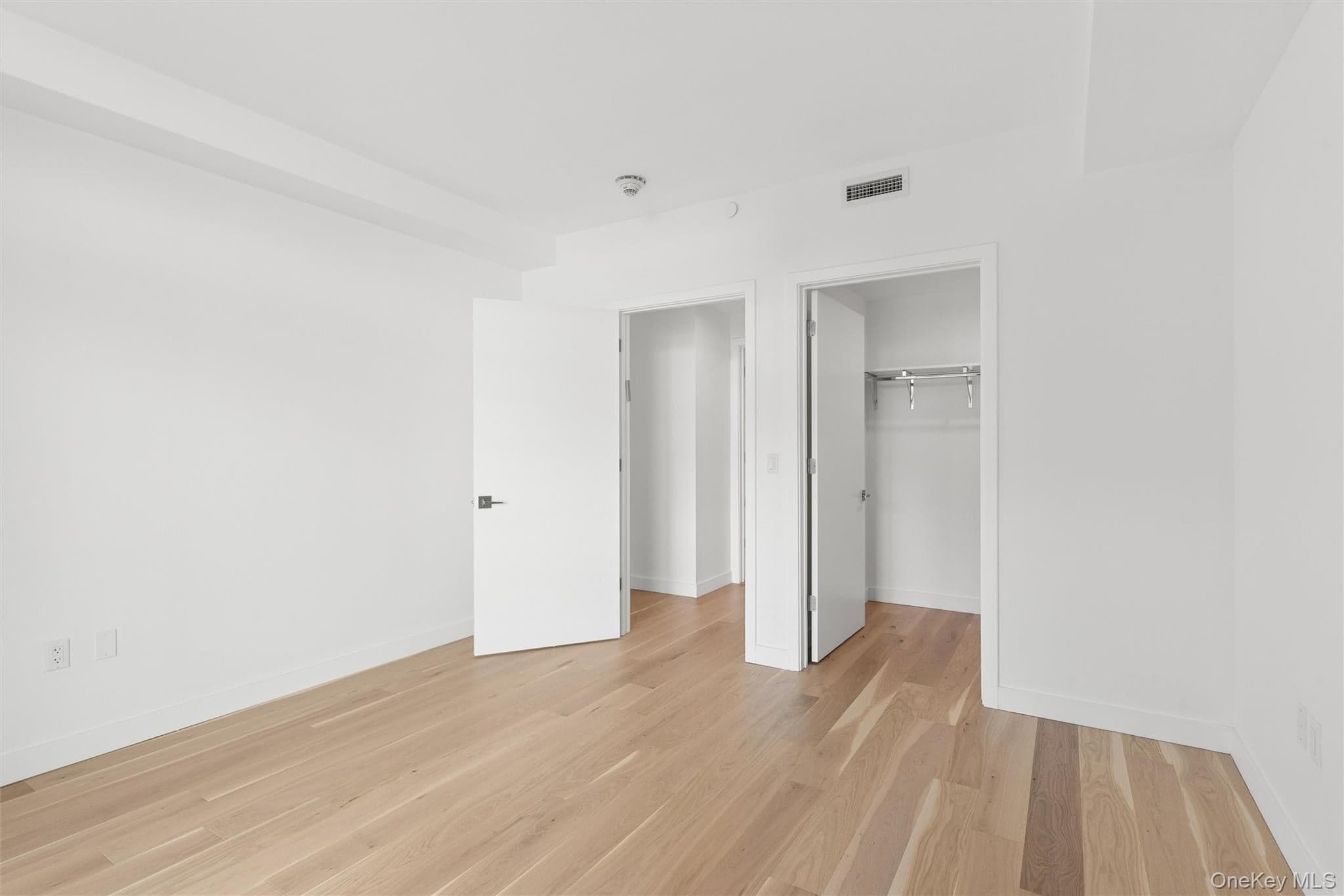 140 Boardwalk Unit: 905B thumbnail 20