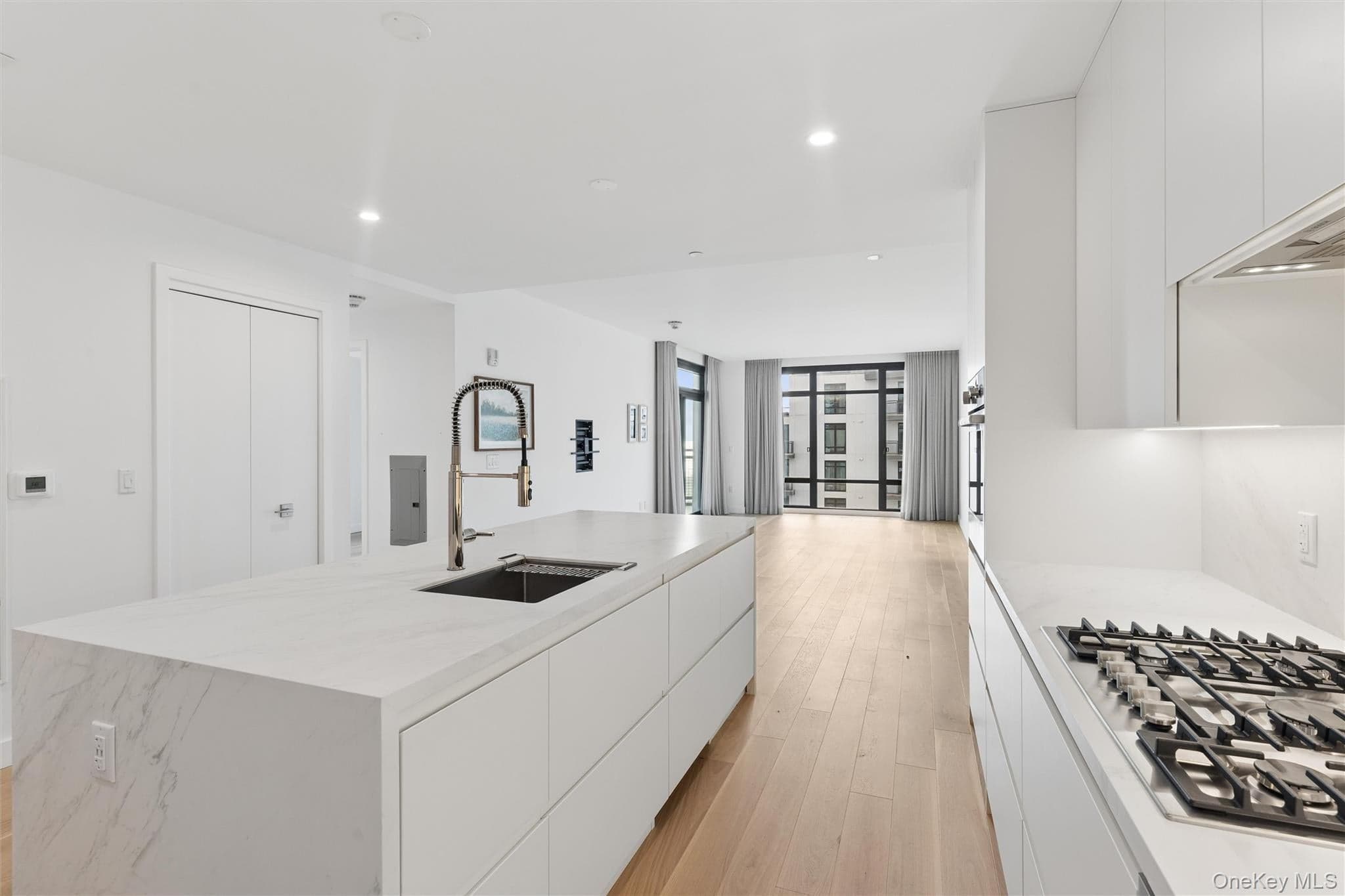 140 Boardwalk Unit: 905B thumbnail 14