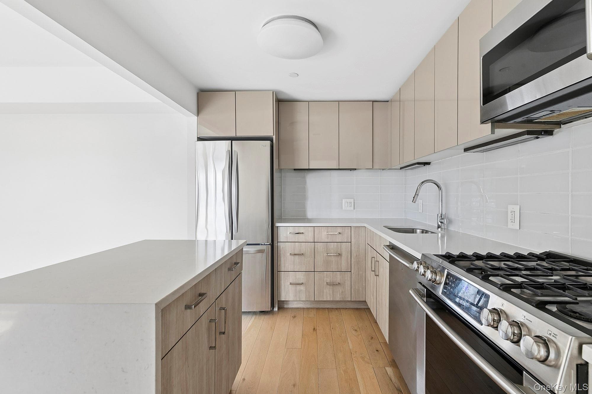 171 W 131st Street Unit: 619 thumbnail 4