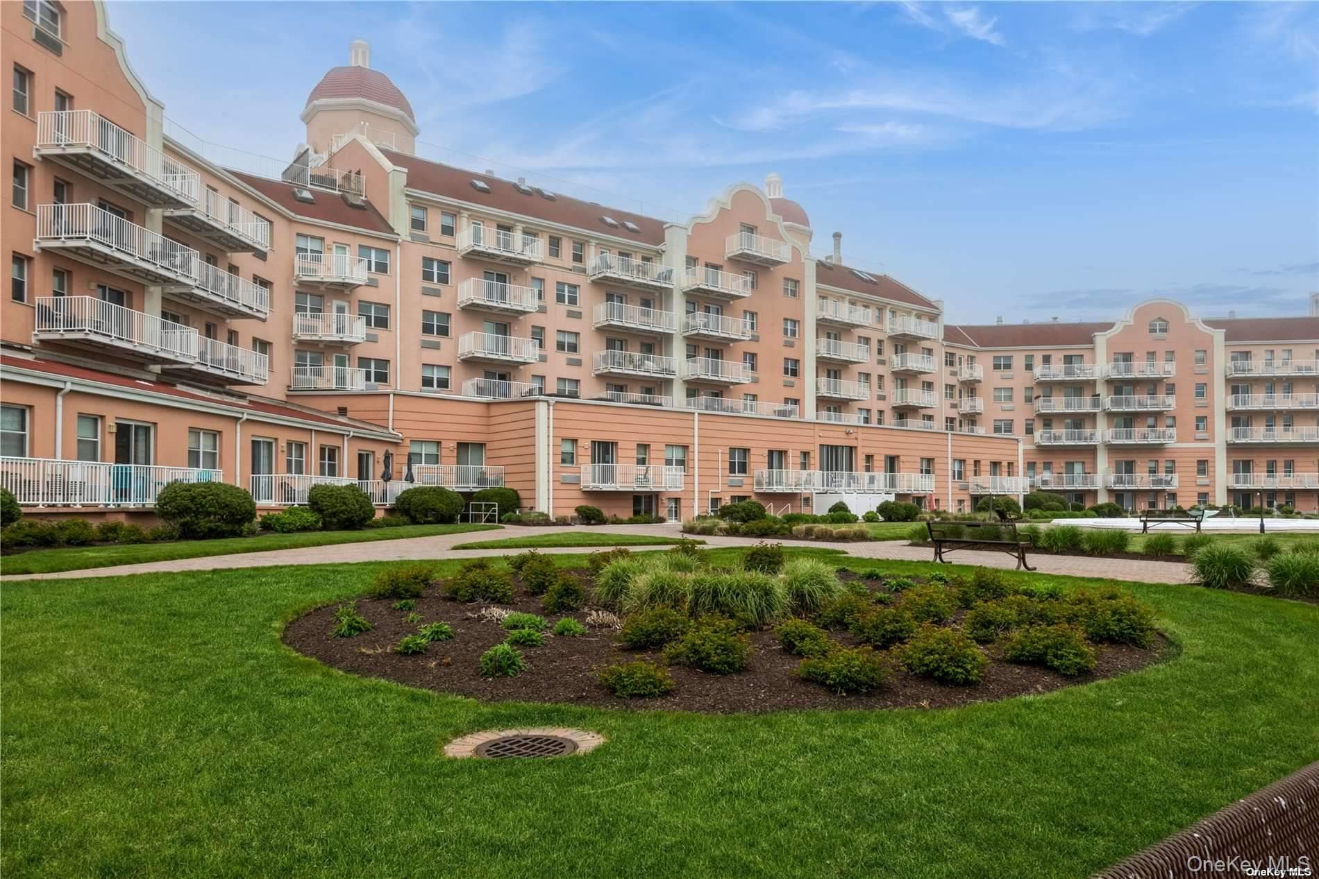 2 Richmond Road Unit: 6F, Lido Beach