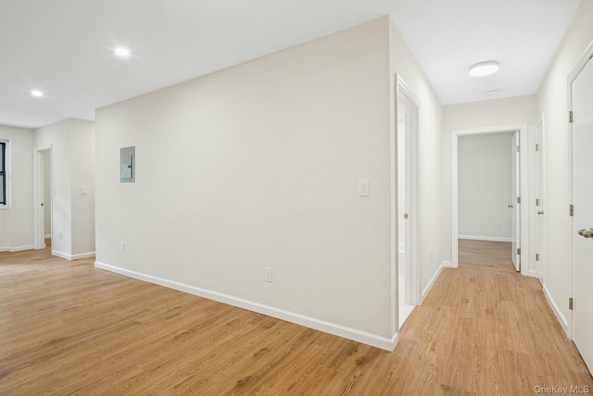 180 E Hartsdale Avenue Unit: 1F thumbnail 3
