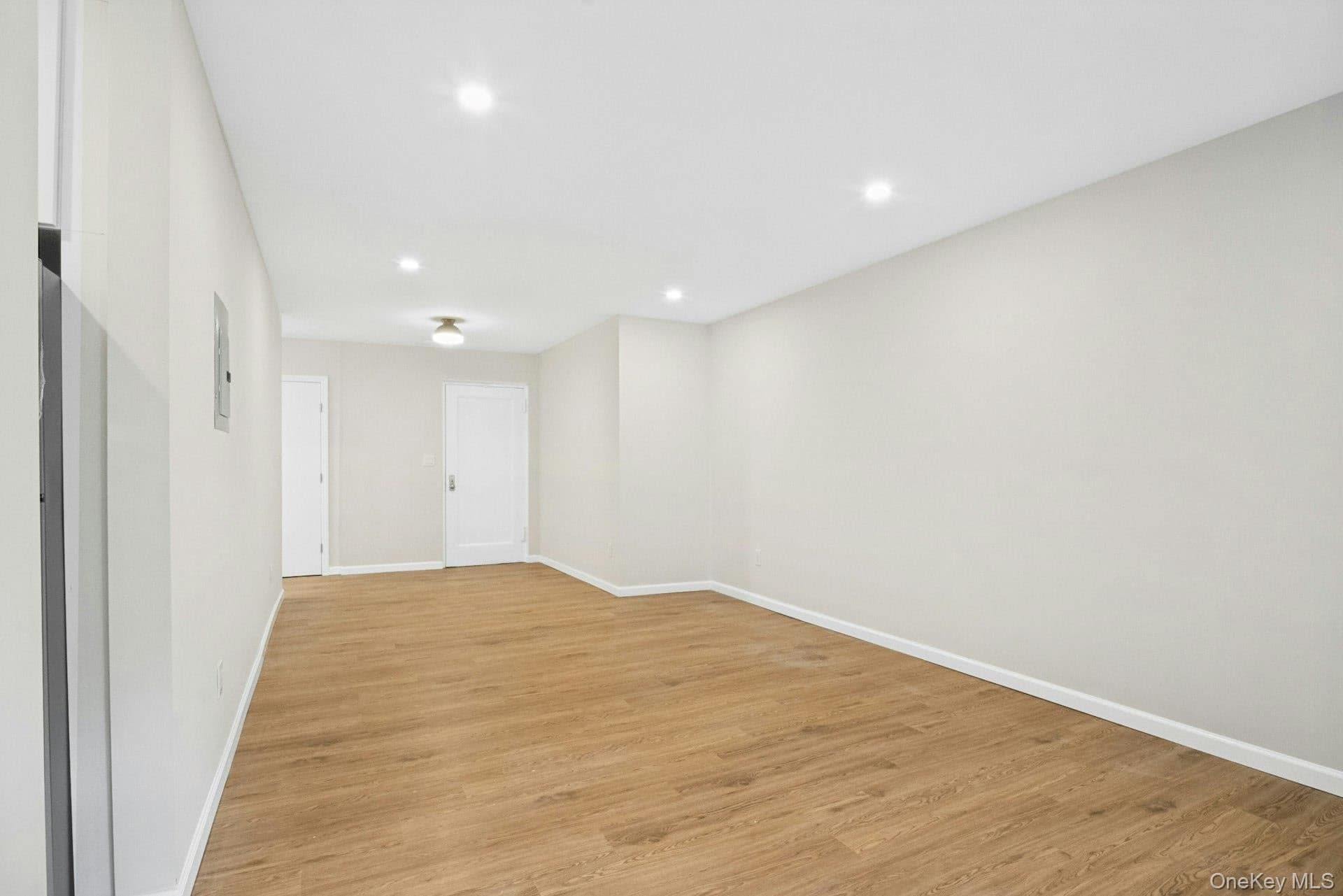 180 E Hartsdale Avenue Unit: 1F thumbnail 9
