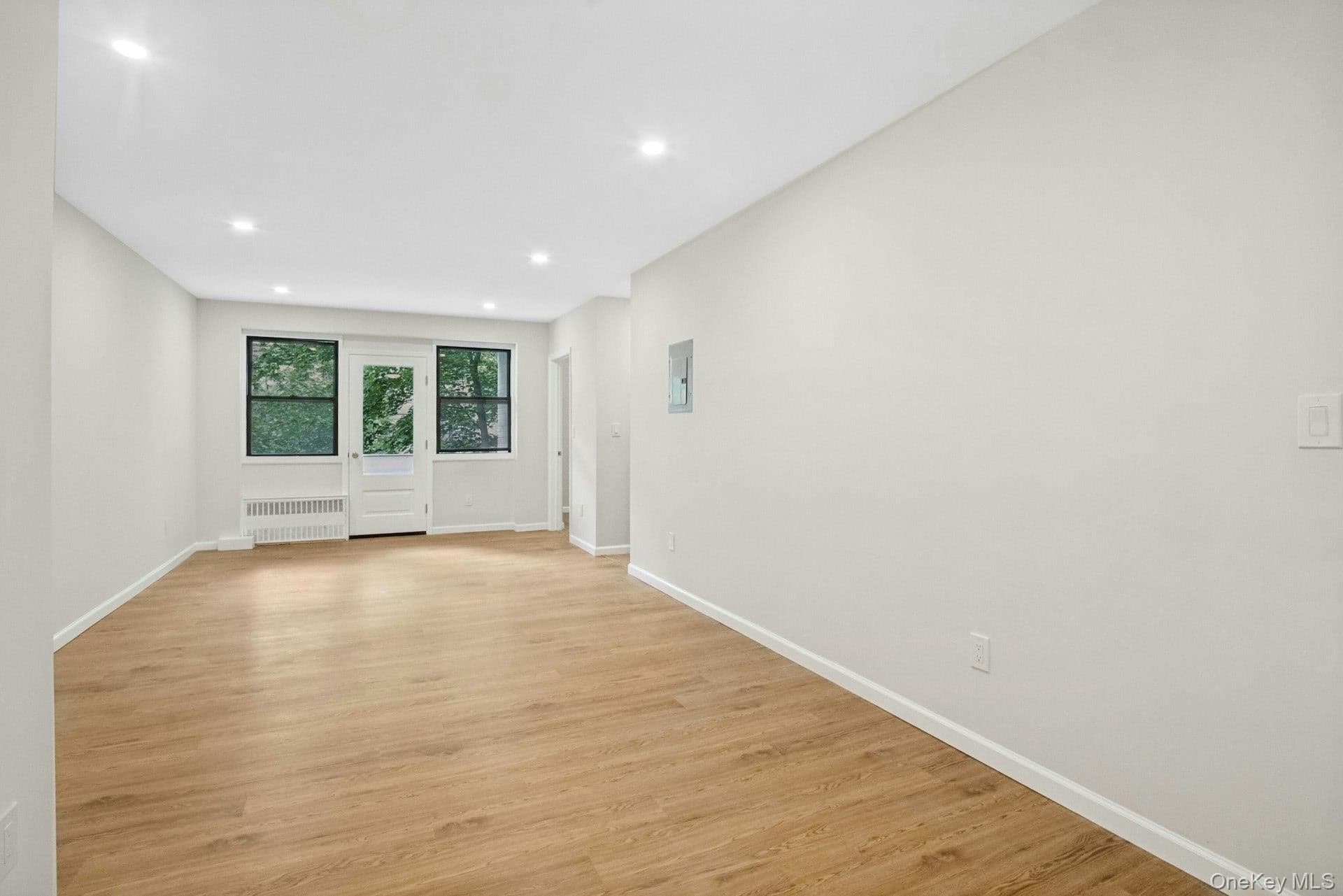 180 E Hartsdale Avenue Unit: 1F thumbnail 4