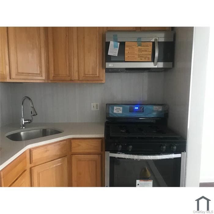 3969 Carpenter Avenue thumbnail 9