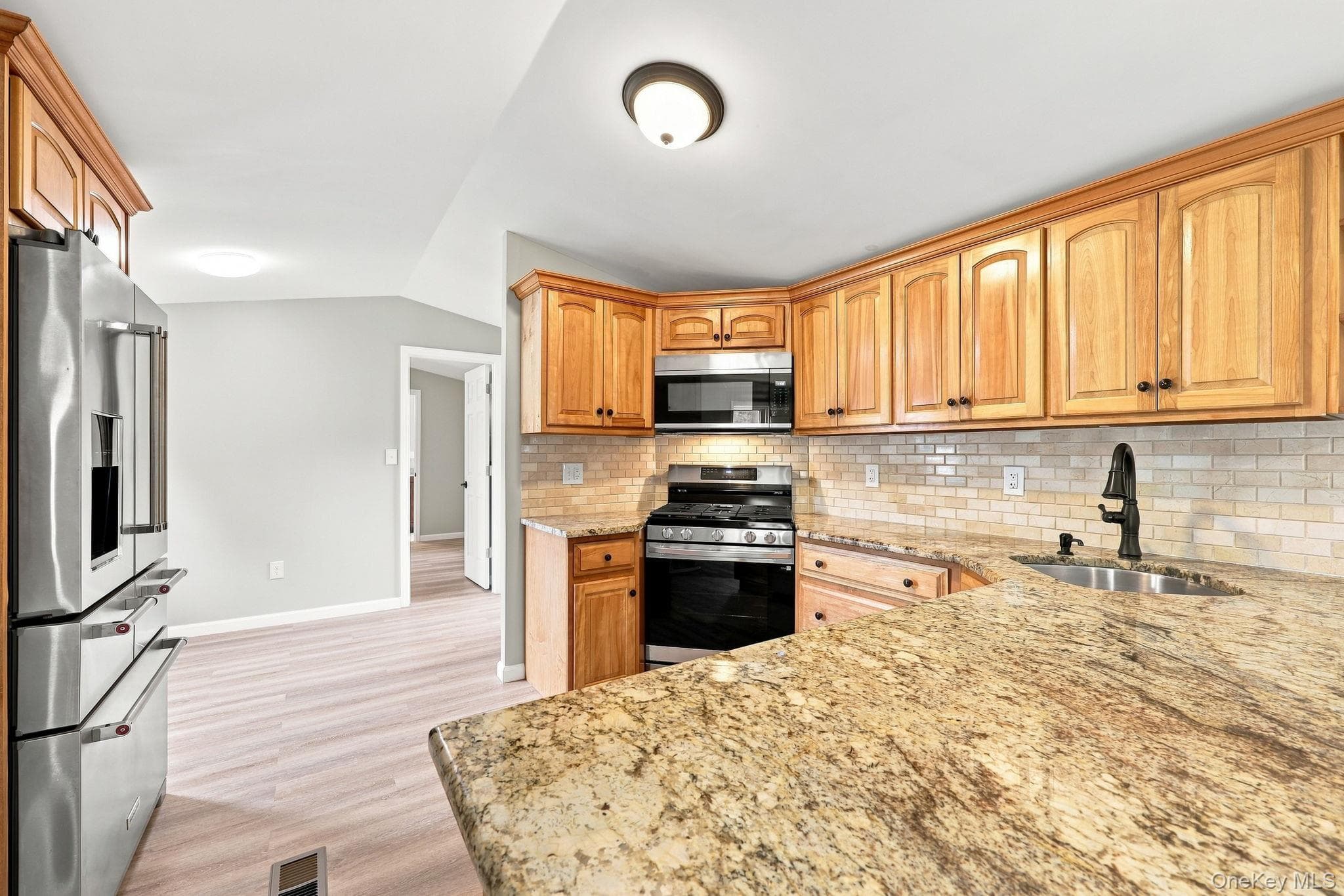 363 Mettacahonts RD Unit: 6 thumbnail 7