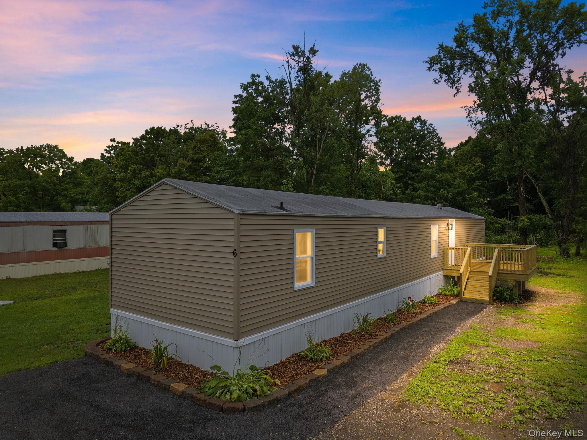 363 Mettacahonts RD Unit: 6 thumbnail 2