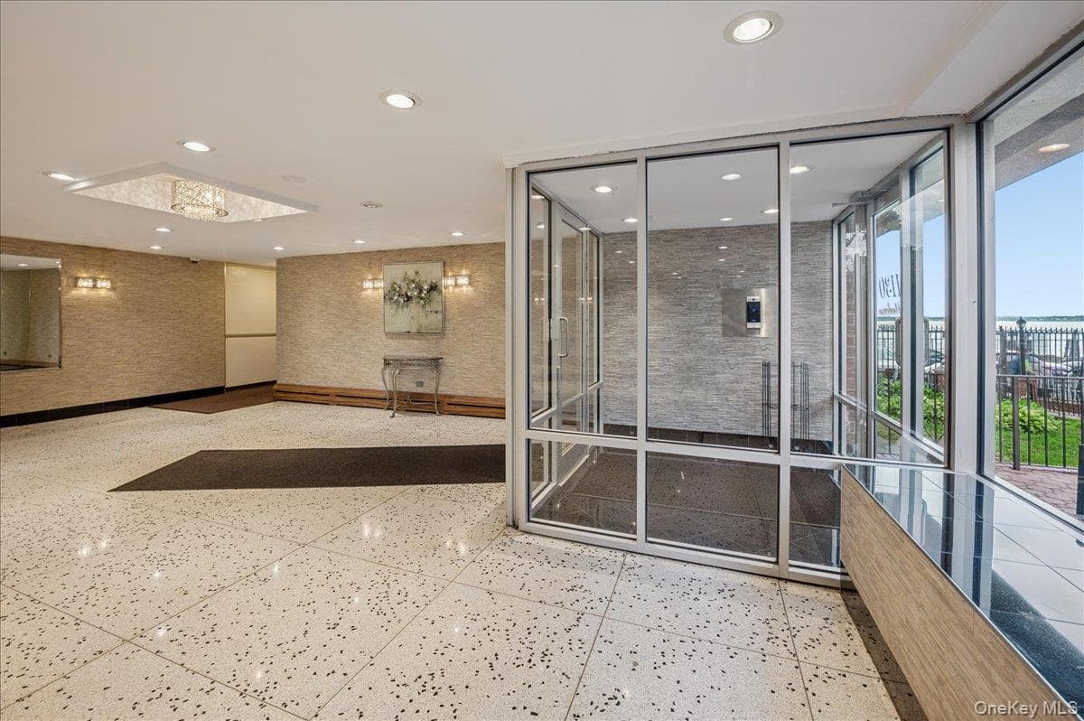 1130 Stadium Avenue Unit: 1J thumbnail 22