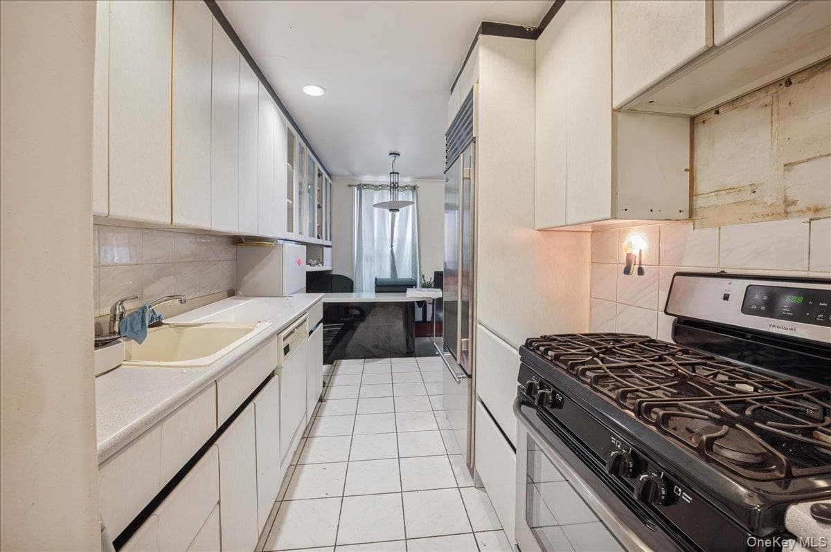 1130 Stadium Avenue Unit: 1J thumbnail 12