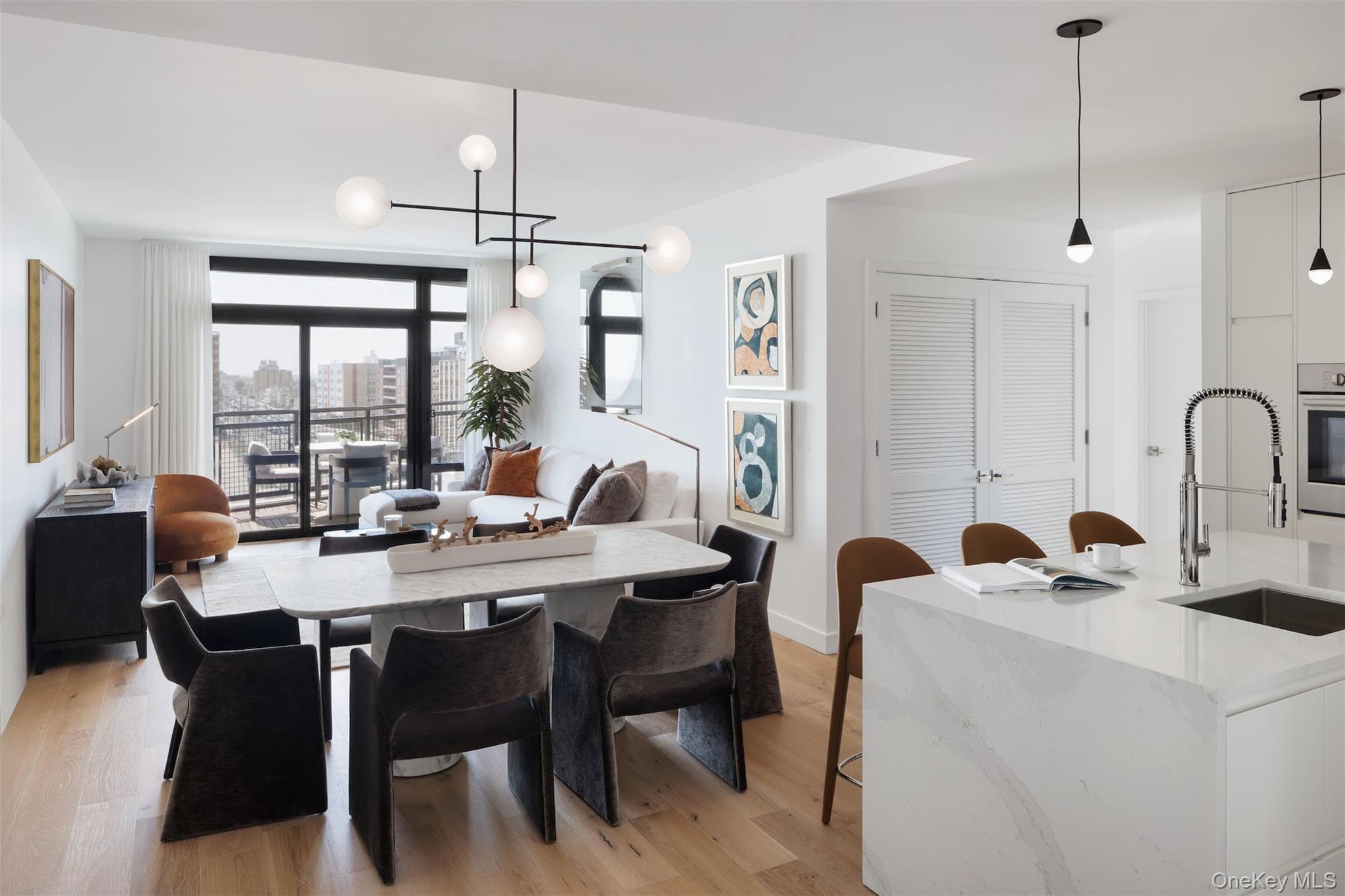 100 Boardwalk Unit: 812A thumbnail 5
