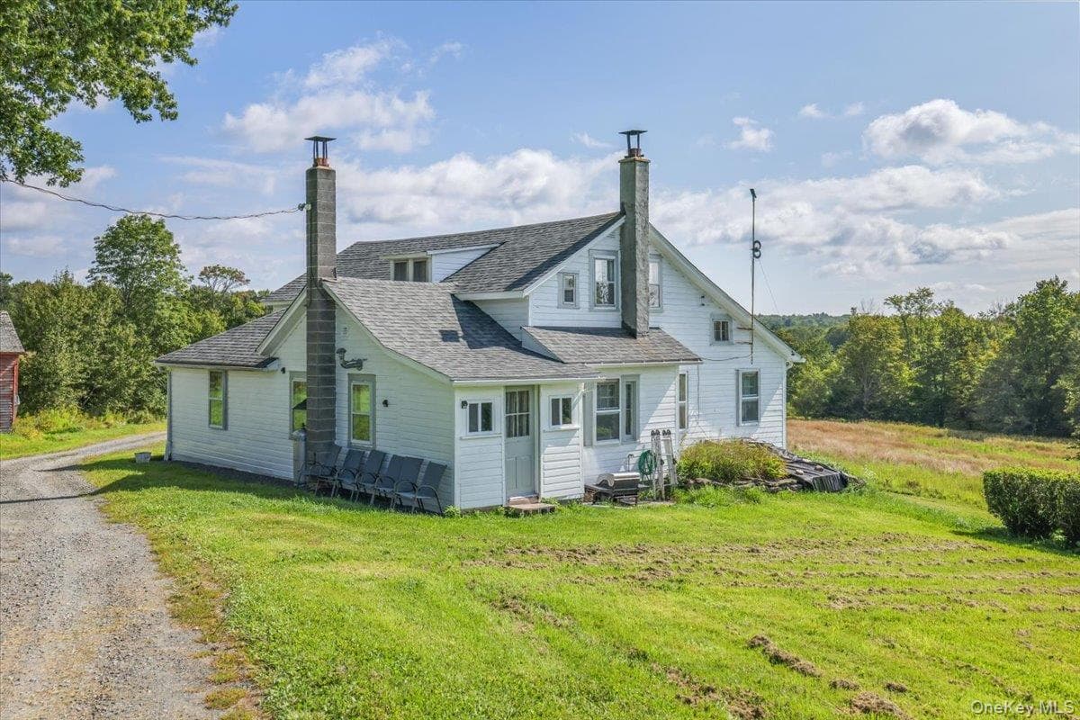 21 Hans Fischer Road, Bethel